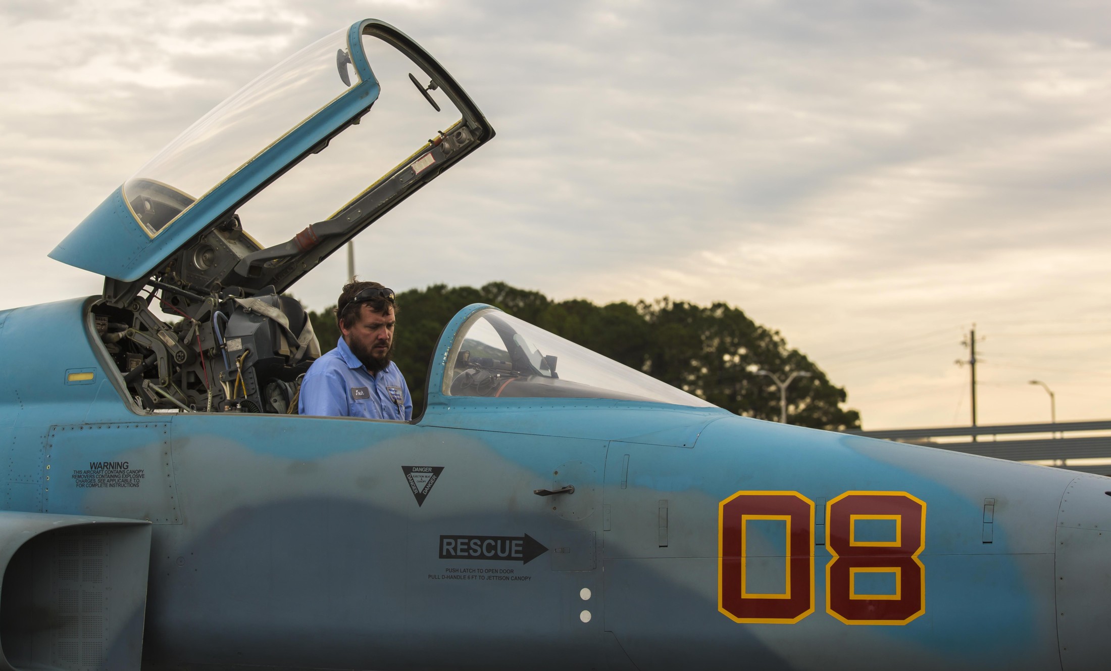 vmft-401 snipers marine fighter training squadron usmc f-5n tiger ii adversary mcas beaufort 17