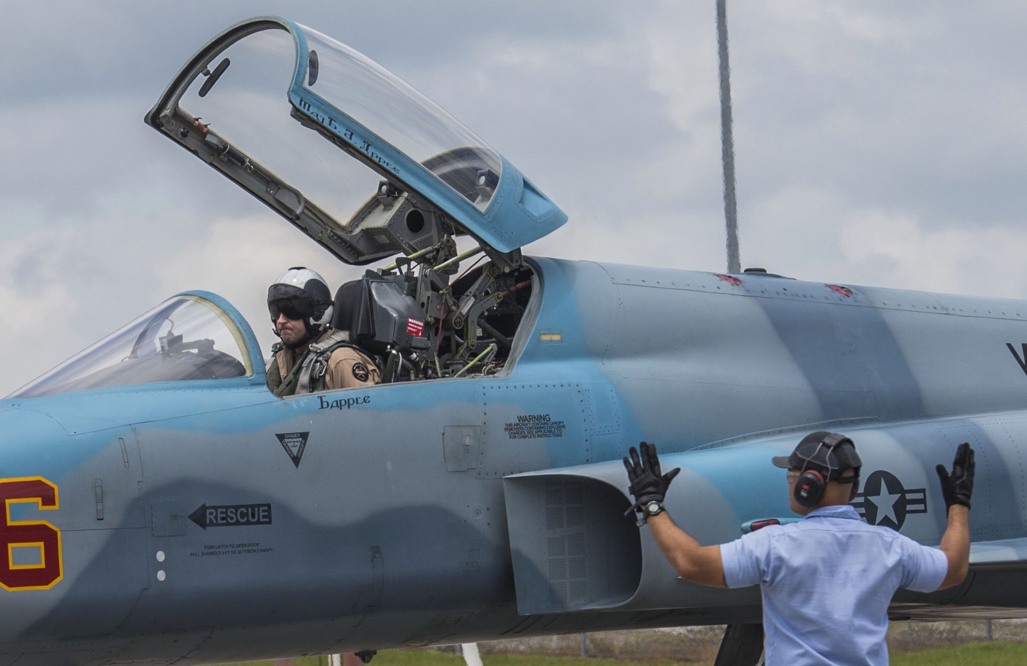 vmft-401 snipers marine fighter training squadron usmc f-5n tiger ii adversary mcas beaufort 20