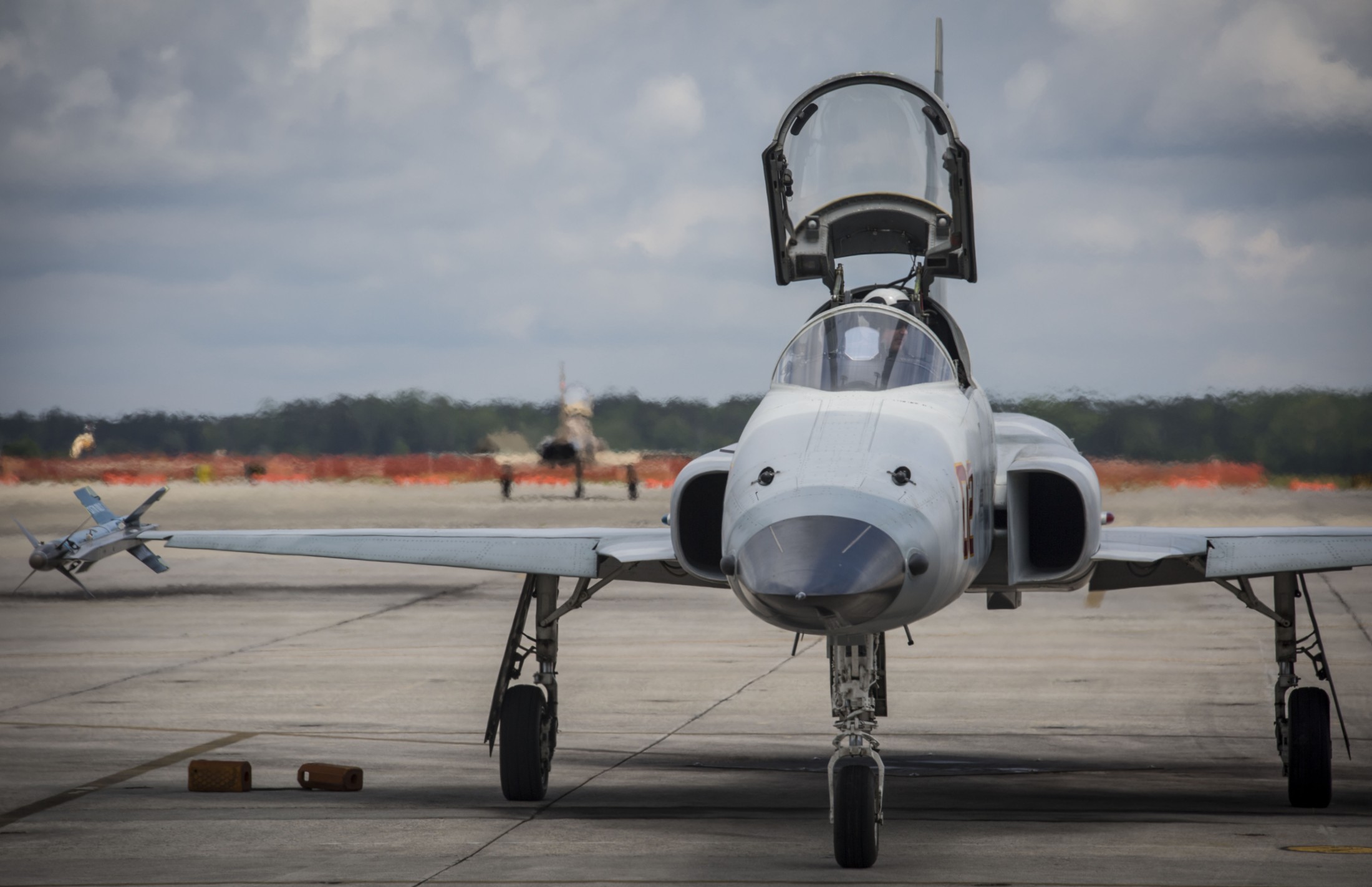 vmft-401 snipers marine fighter training squadron usmc f-5n tiger ii adversary mcas beaufort 21