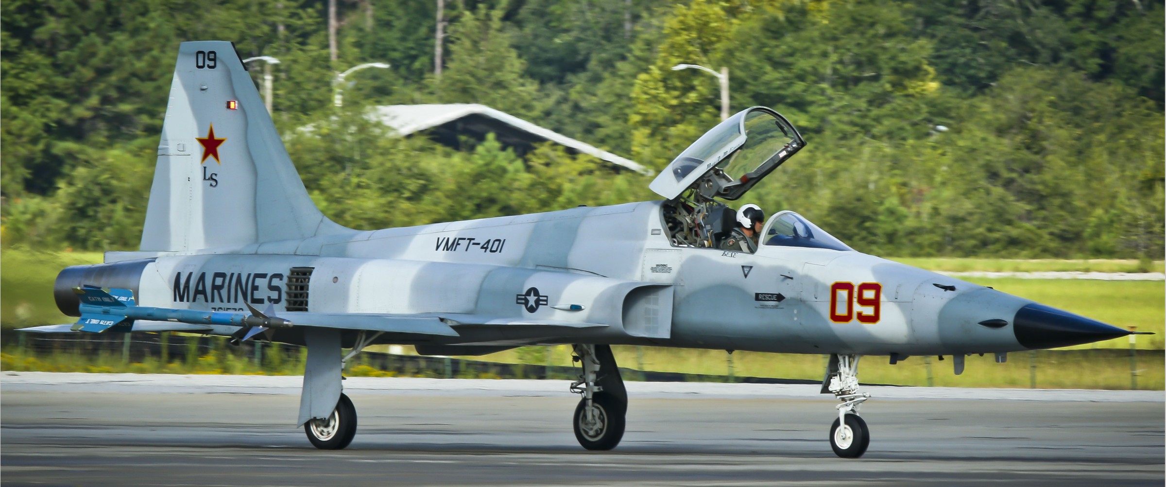 vmft-401 snipers marine fighter training squadron usmc f-5n tiger ii adversary mcas beaufort 29