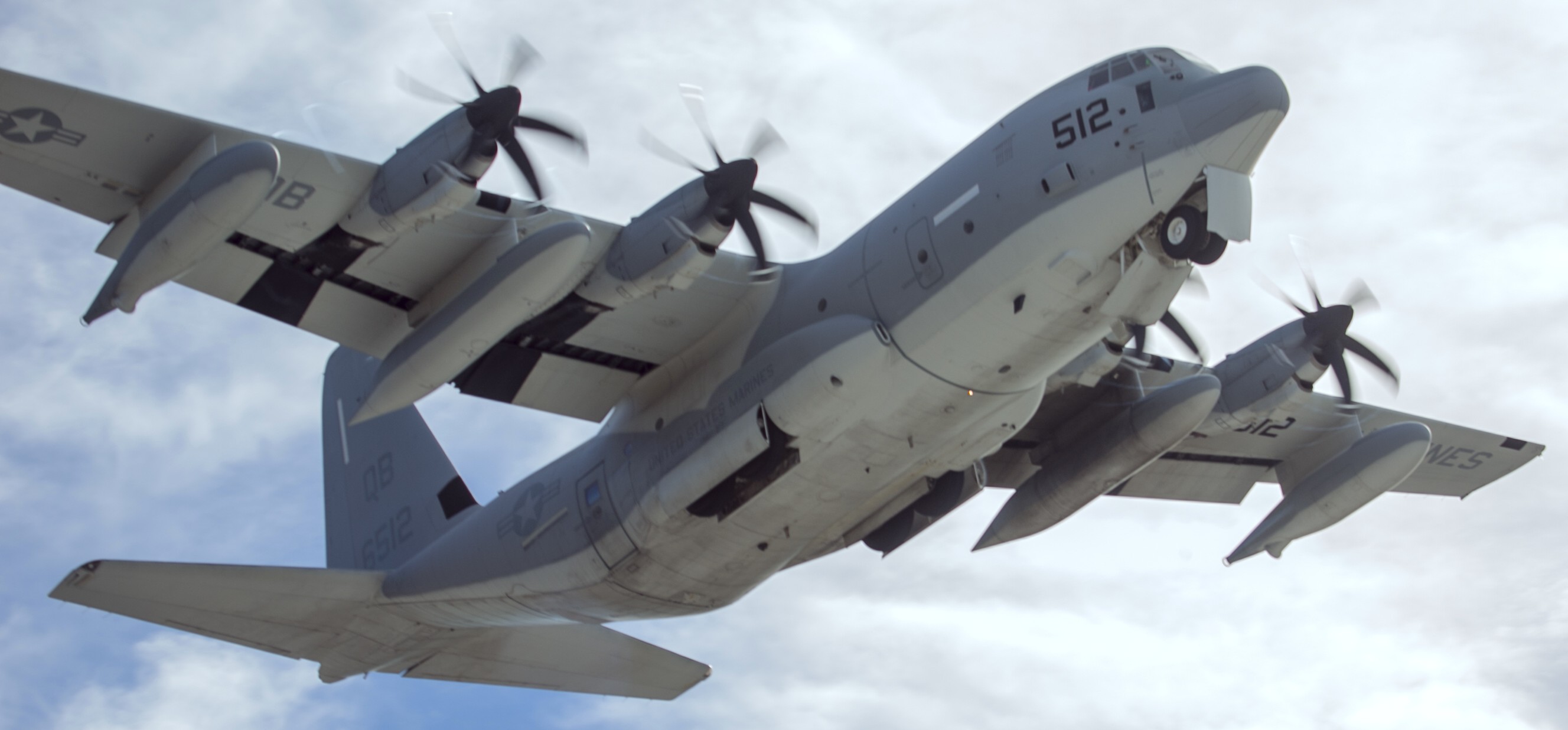 vmgr-352 raiders marine aerial refueler transport squadron kc-130j super hercules usmc 68