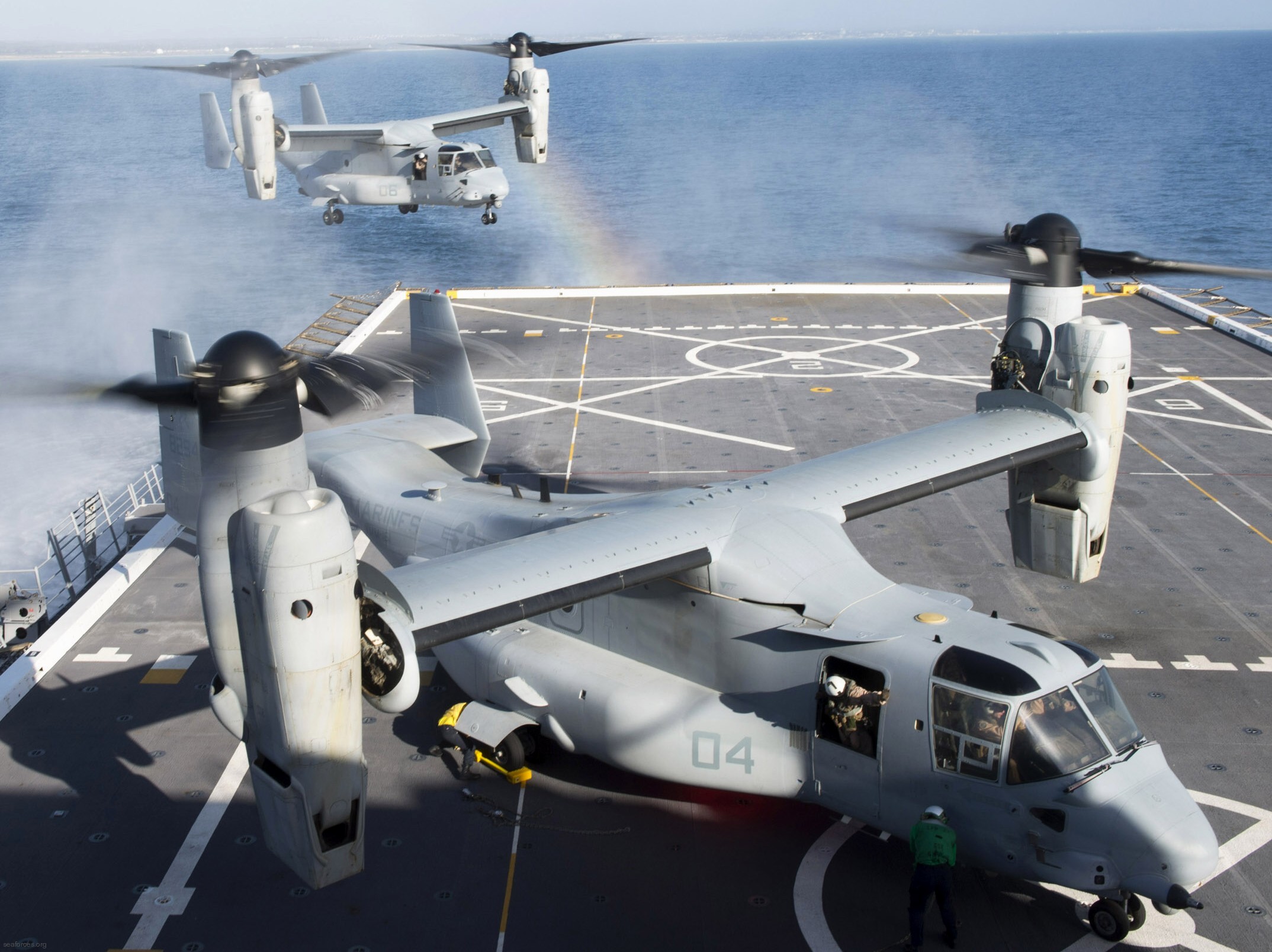 vmm-161 greyhawks mv-22b osprey marine medium tiltrotor squadron usmc 12 uss anchorage lpd-23