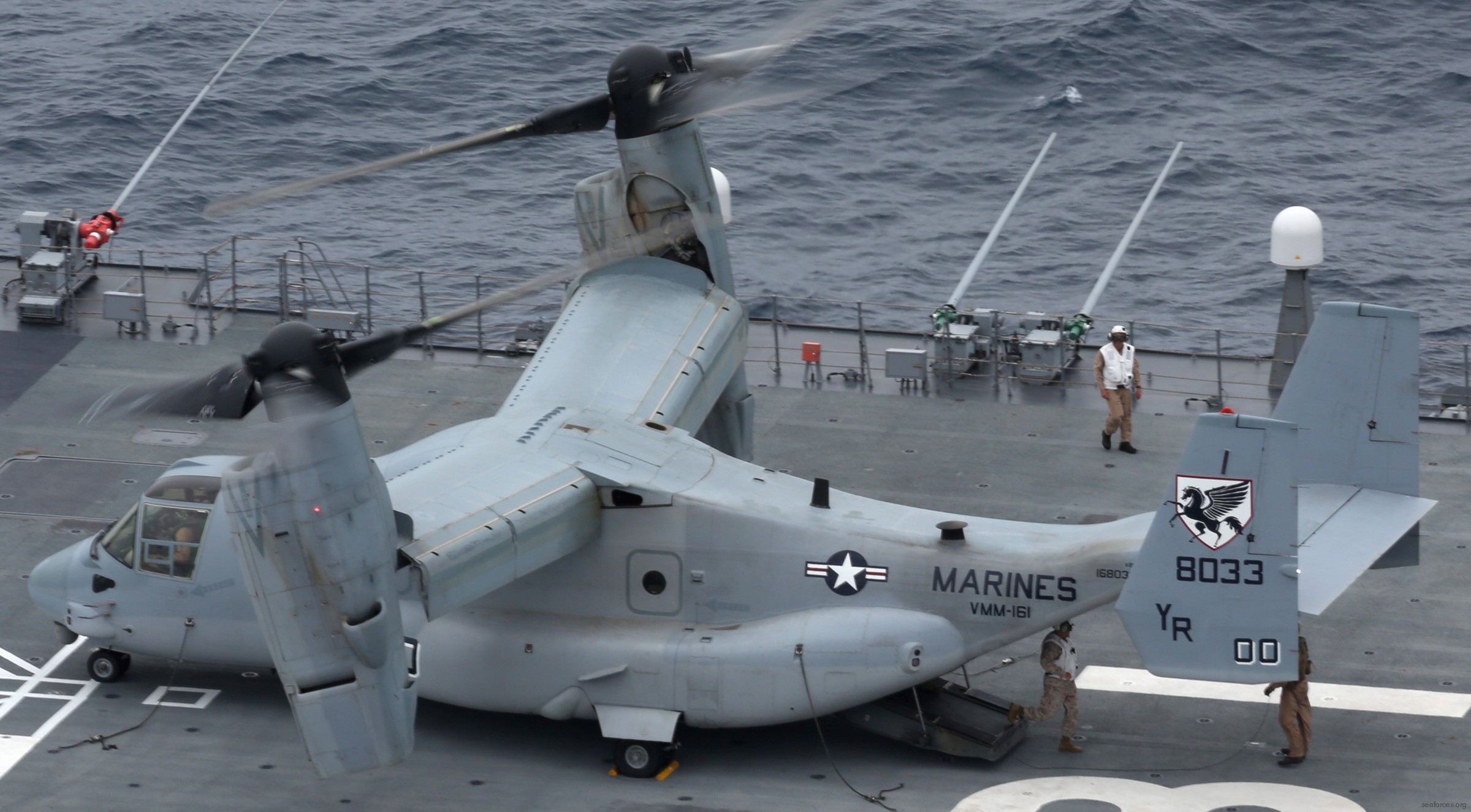 vmm-161 greyhawks mv-22b osprey marine medium tiltrotor squadron usmc 80 ddh-181 jds hyuga japanese navy
