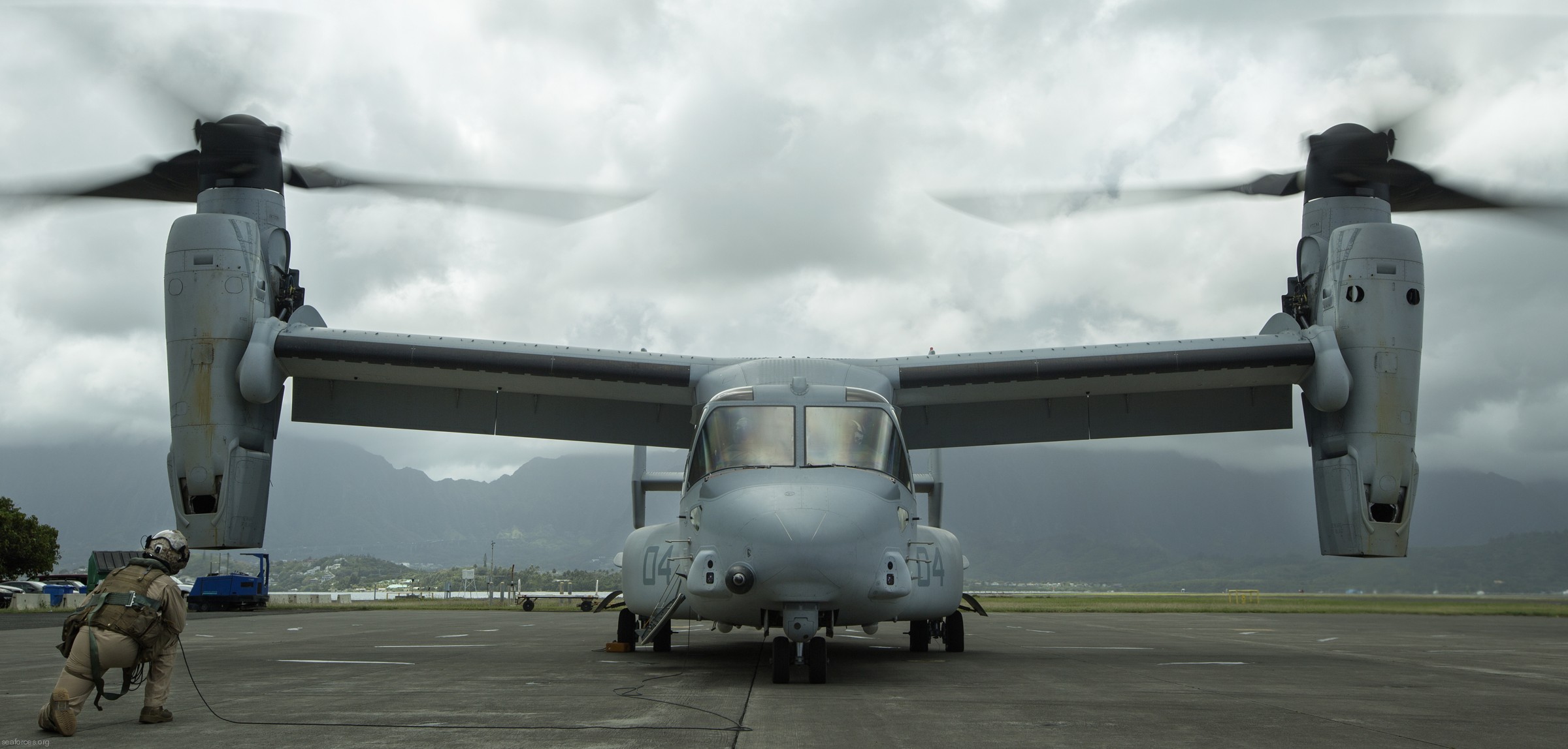 vmm-161 greyhawks mv-22b osprey marine medium tiltrotor squadron usmc 113 mcas kaneohe bay hawaii