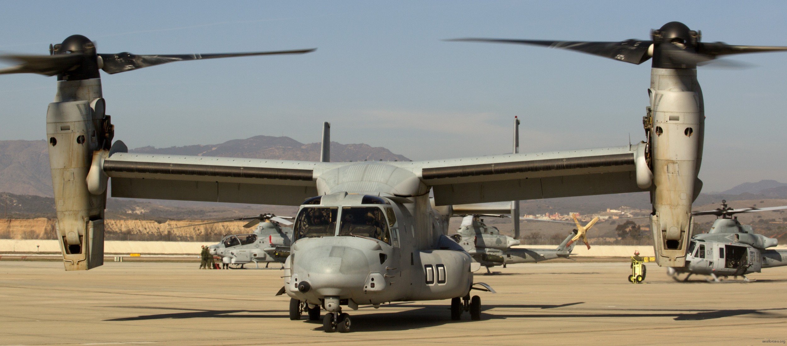 vmm-161 greyhawks mv-22b osprey marine medium tiltrotor squadron usmc 114 camp pendleton california