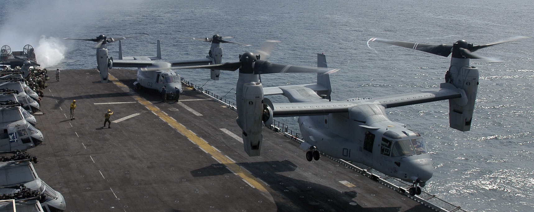 vmm-162 golden eagles mv-22b osprey uss bataan lhd-5 2007 07