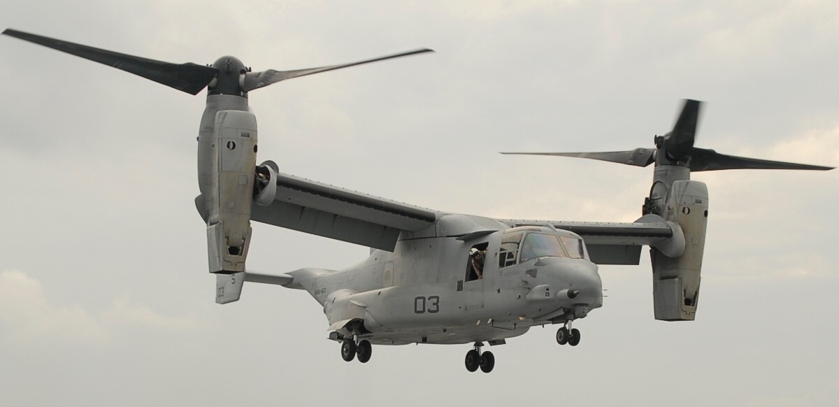 vmm-162 golden eagles mv-22b osprey uss mesa verde lpd-19 2009 10