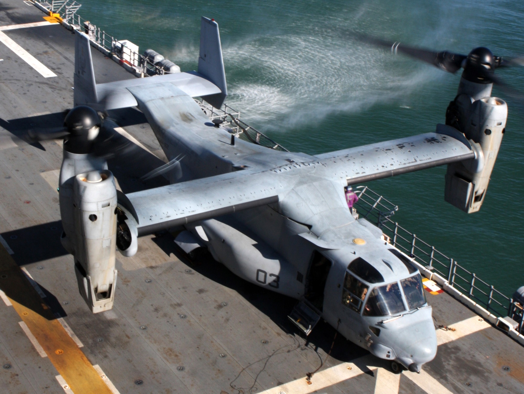 vmm-162 golden eagles mv-22b osprey uss nassau lha-4 2010 12