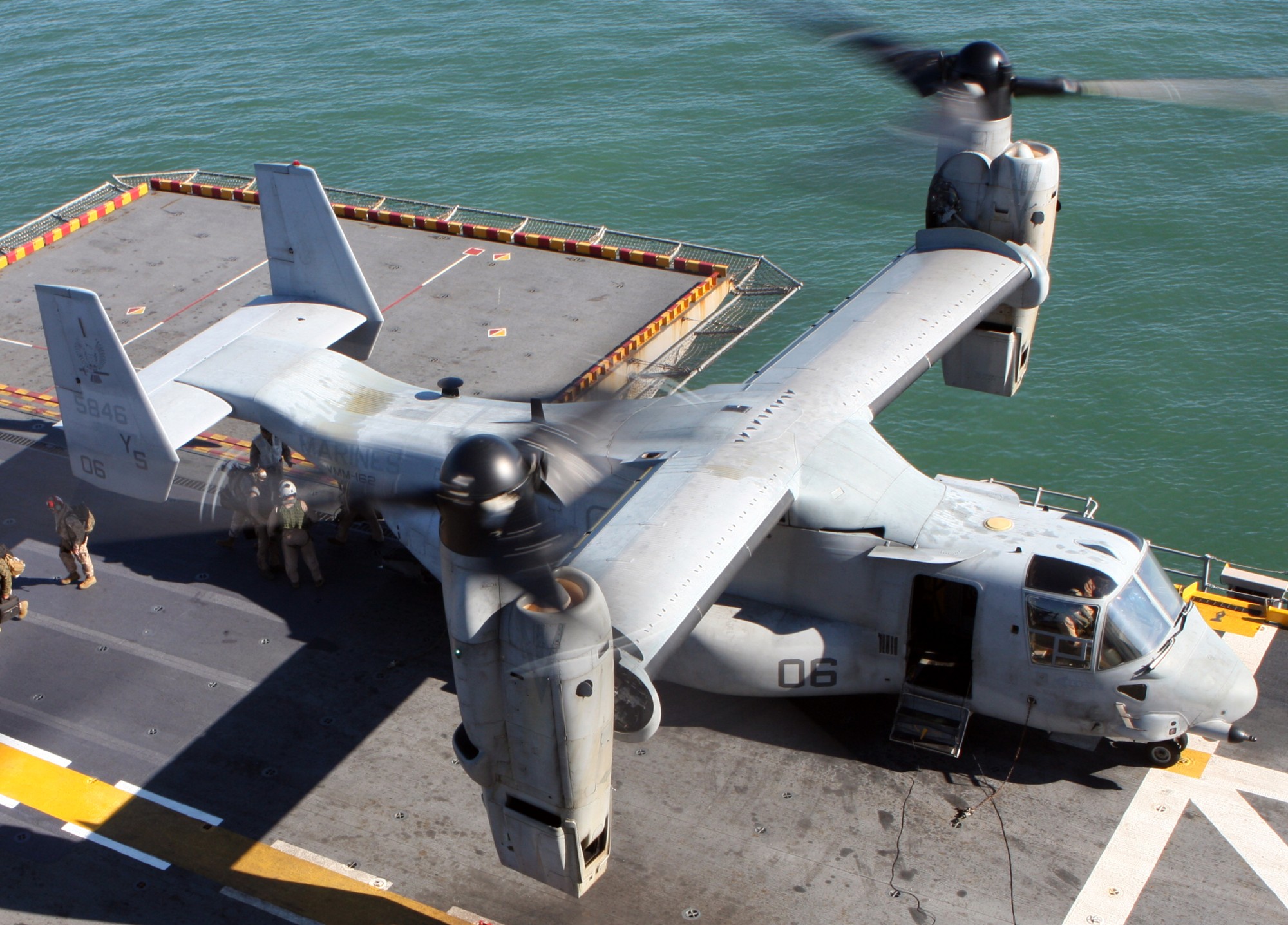 vmm-162 golden eagles mv-22b osprey uss nassau lha-4 2010 13