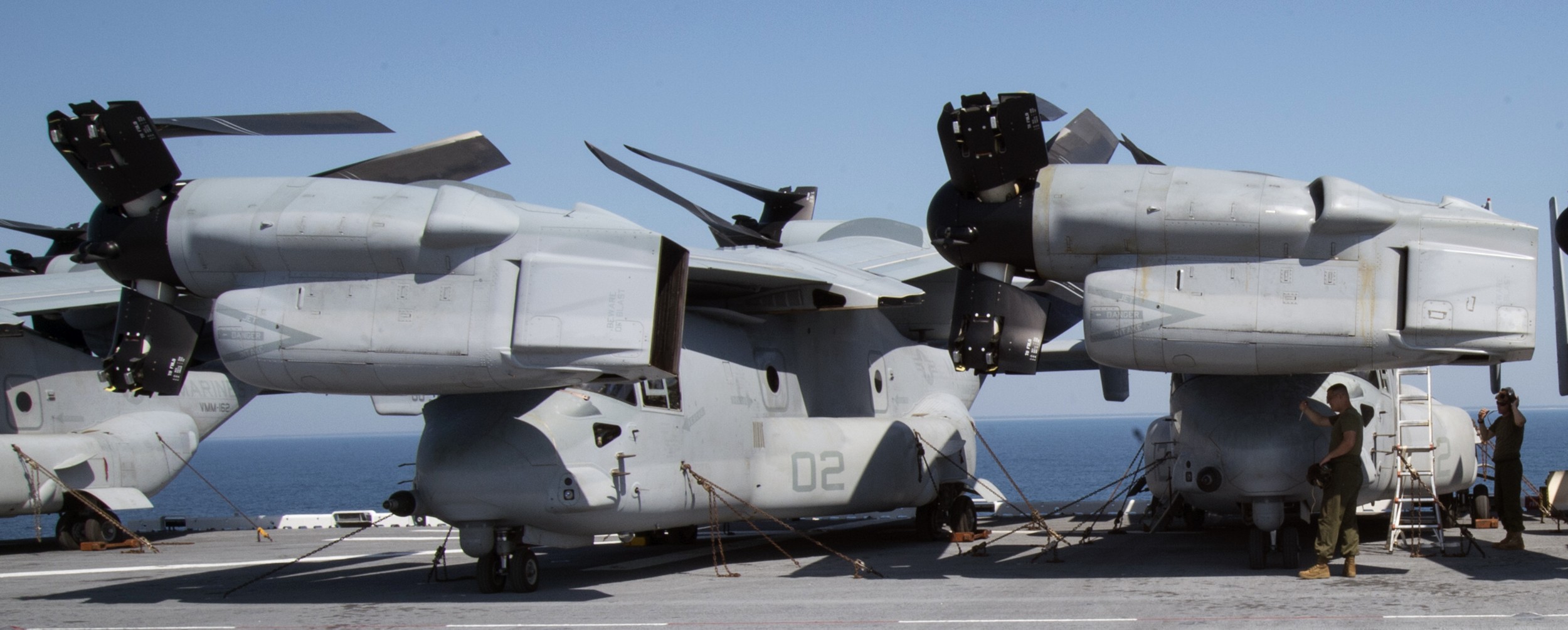 vmm-162 golden eagles mv-22b osprey uss kearsarge lhd-3 2015 30