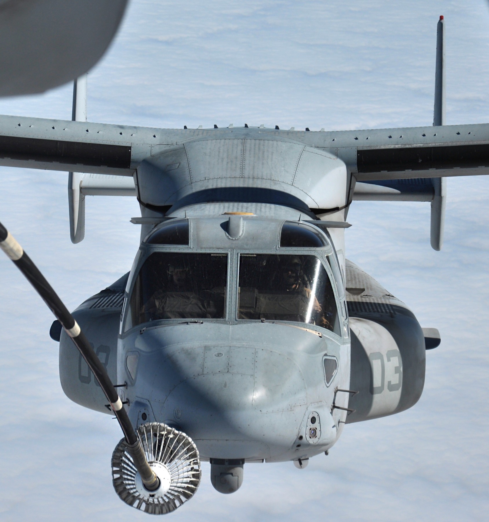 vmm-165 white knights mv-22b osprey inflight refueling 2014 06