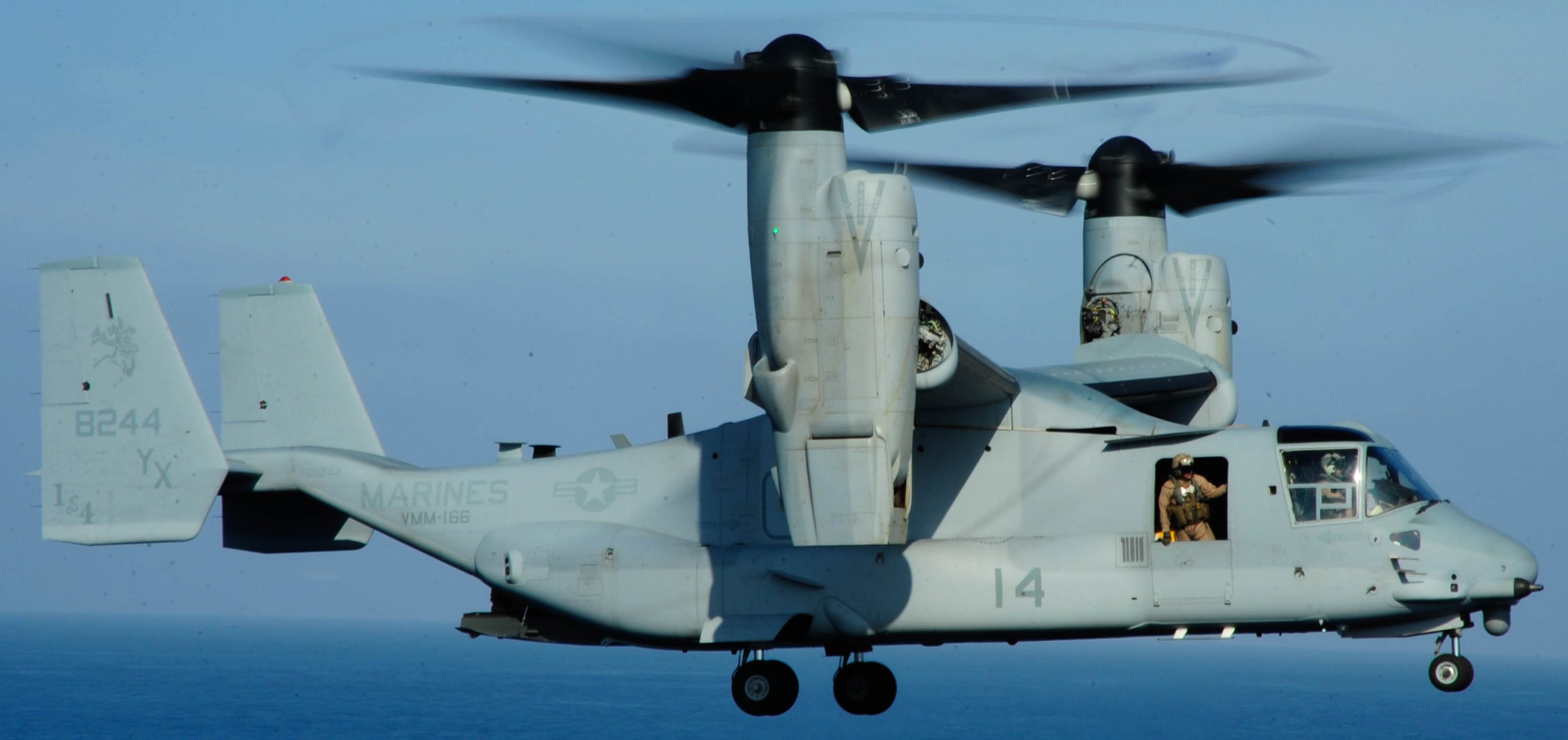 vmm-166 sea elk mv-22b osprey uss boxer lhd-4 2013 24