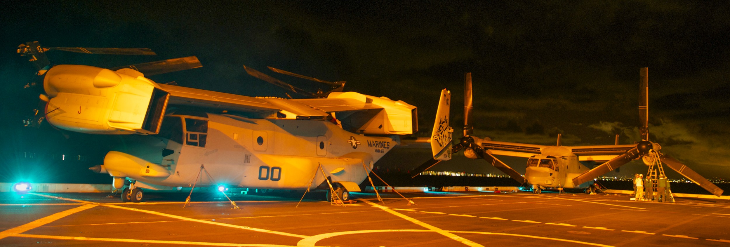 vmm-166 sea elk mv-22b osprey uss new orleans lpd-18 2015 39