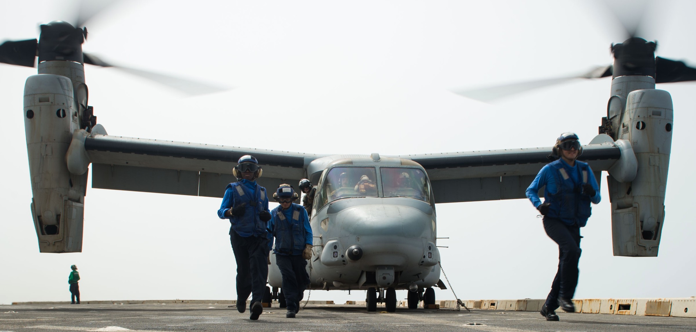 vmm-166 sea elk mv-22b osprey uss new orleans lpd-18 2016 53