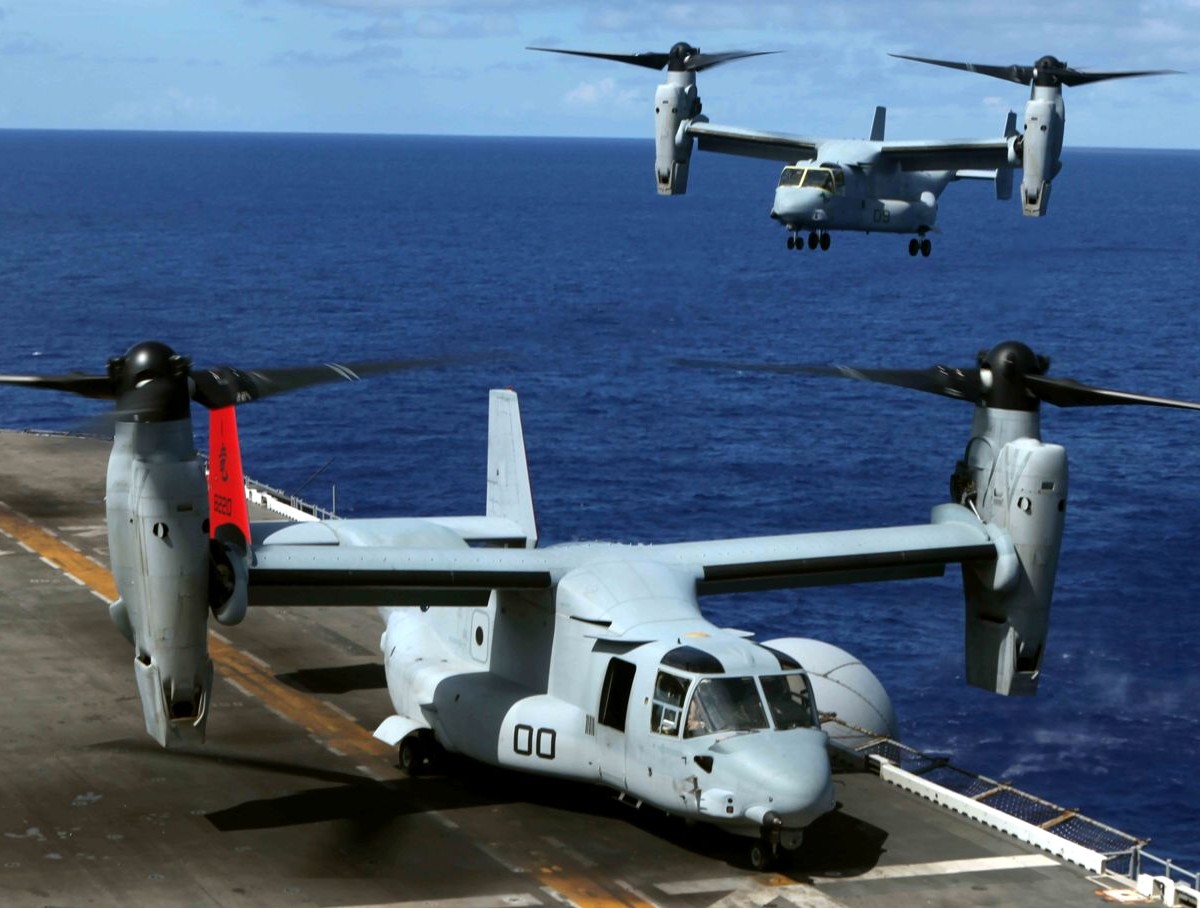 vmm-265 dragons mv-22b osprey uss bonhomme richard lhd-6 2013 17