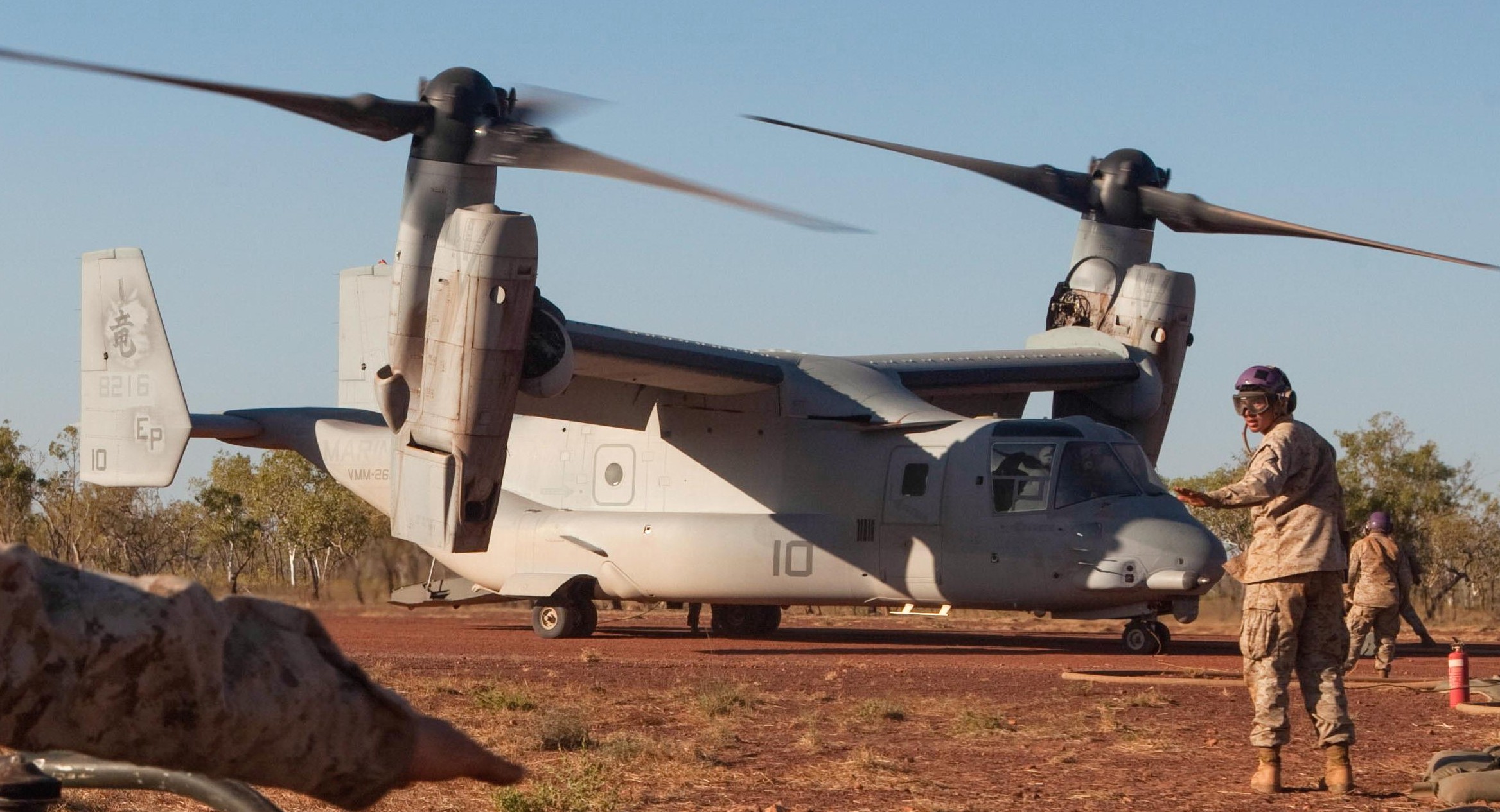 vmm-265 dragons mv-22b osprey darwin australia  2013 23