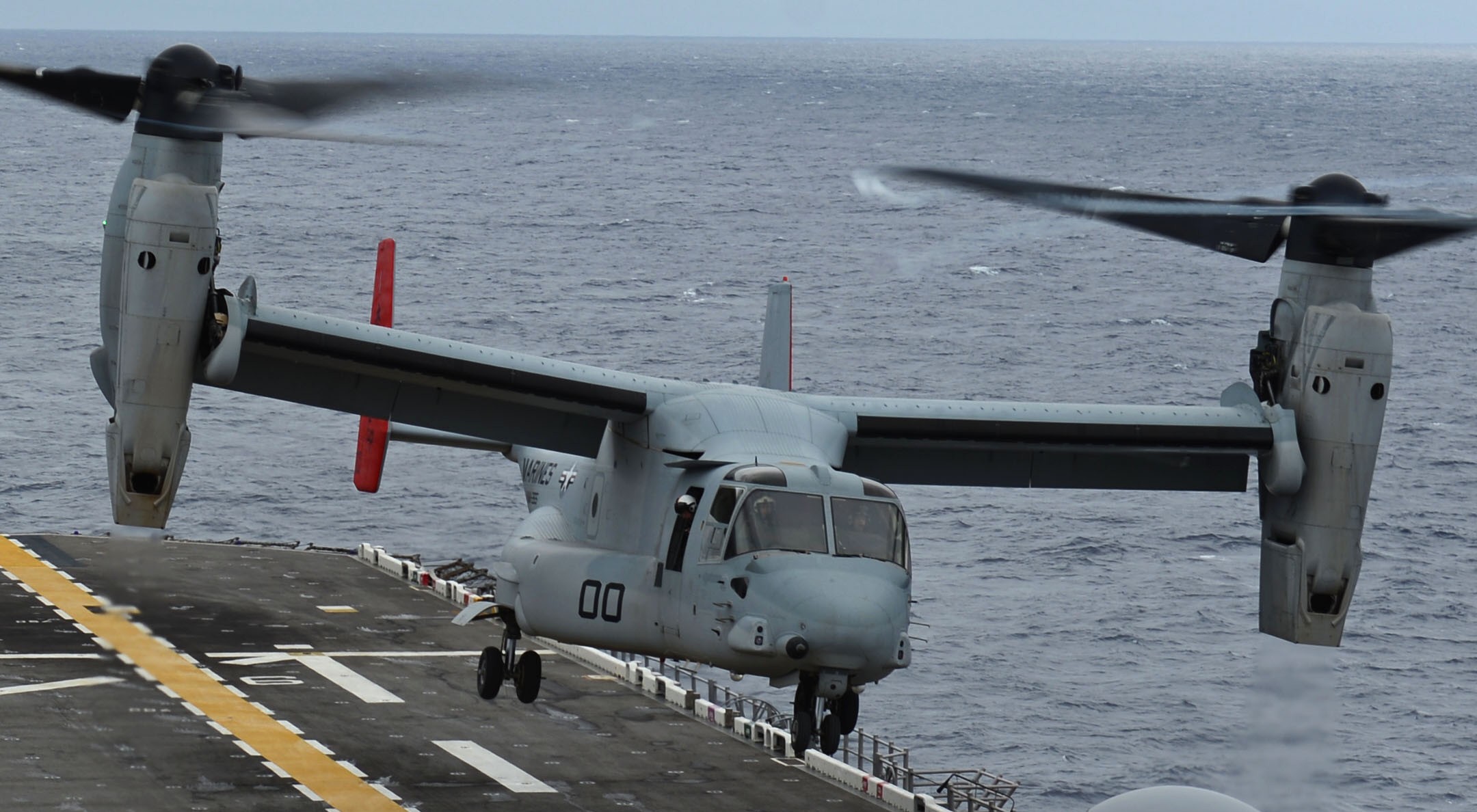 vmm-265 dragons mv-22b osprey uss bonhomme richard lhd-6 2014 26