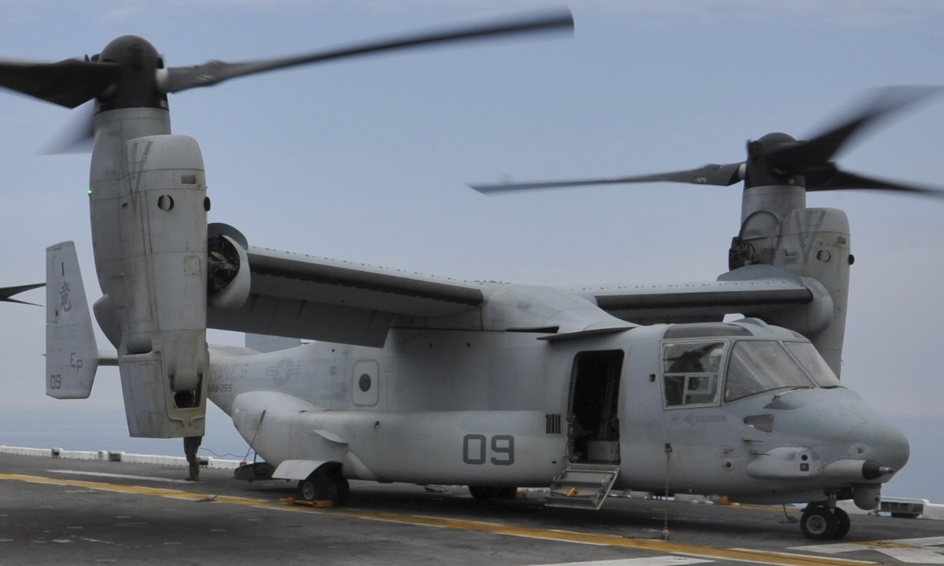 vmm-265 dragons mv-22b osprey uss bonhomme richard lhd-6 2014 37