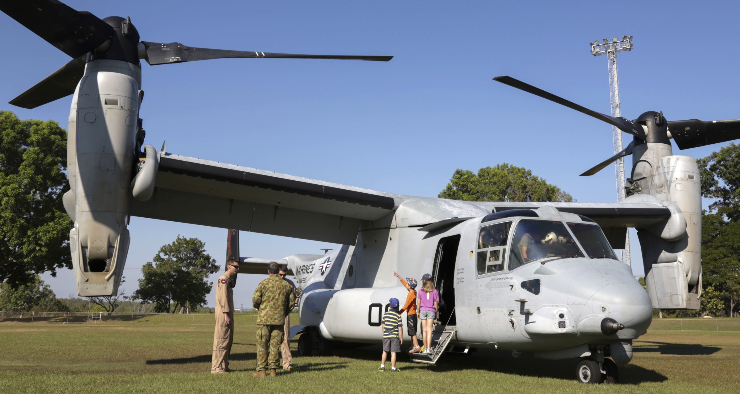 vmm-265 dragons mv-22b osprey darwin australia 2015 54