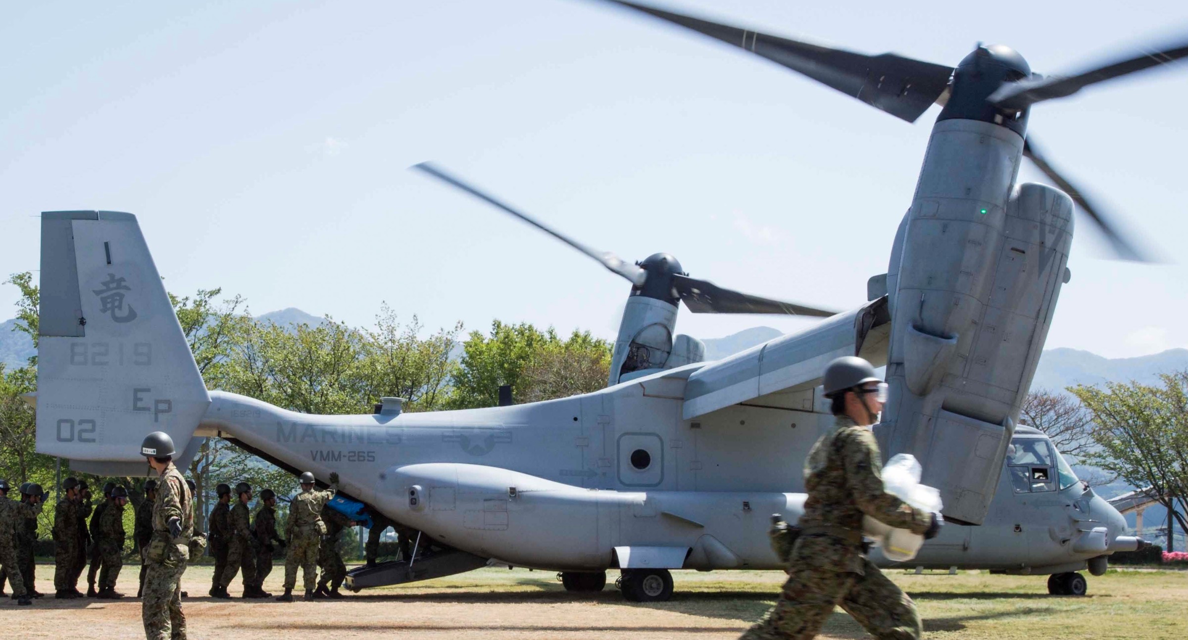 vmm-265 dragons mv-22b osprey japan earthquake 2016 84