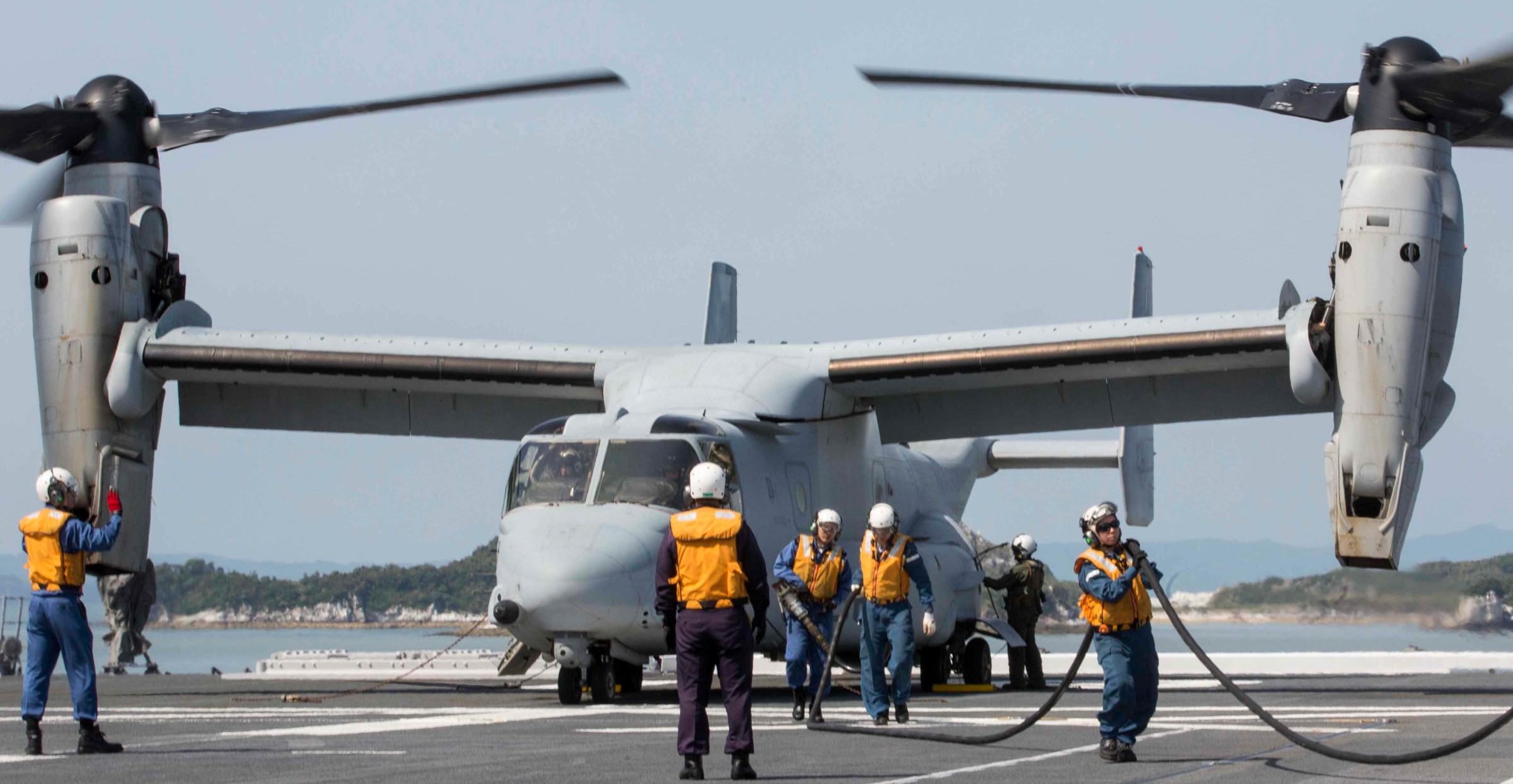 vmm-265 dragons mv-22b osprey jds hyuga ddh-181 2016 85