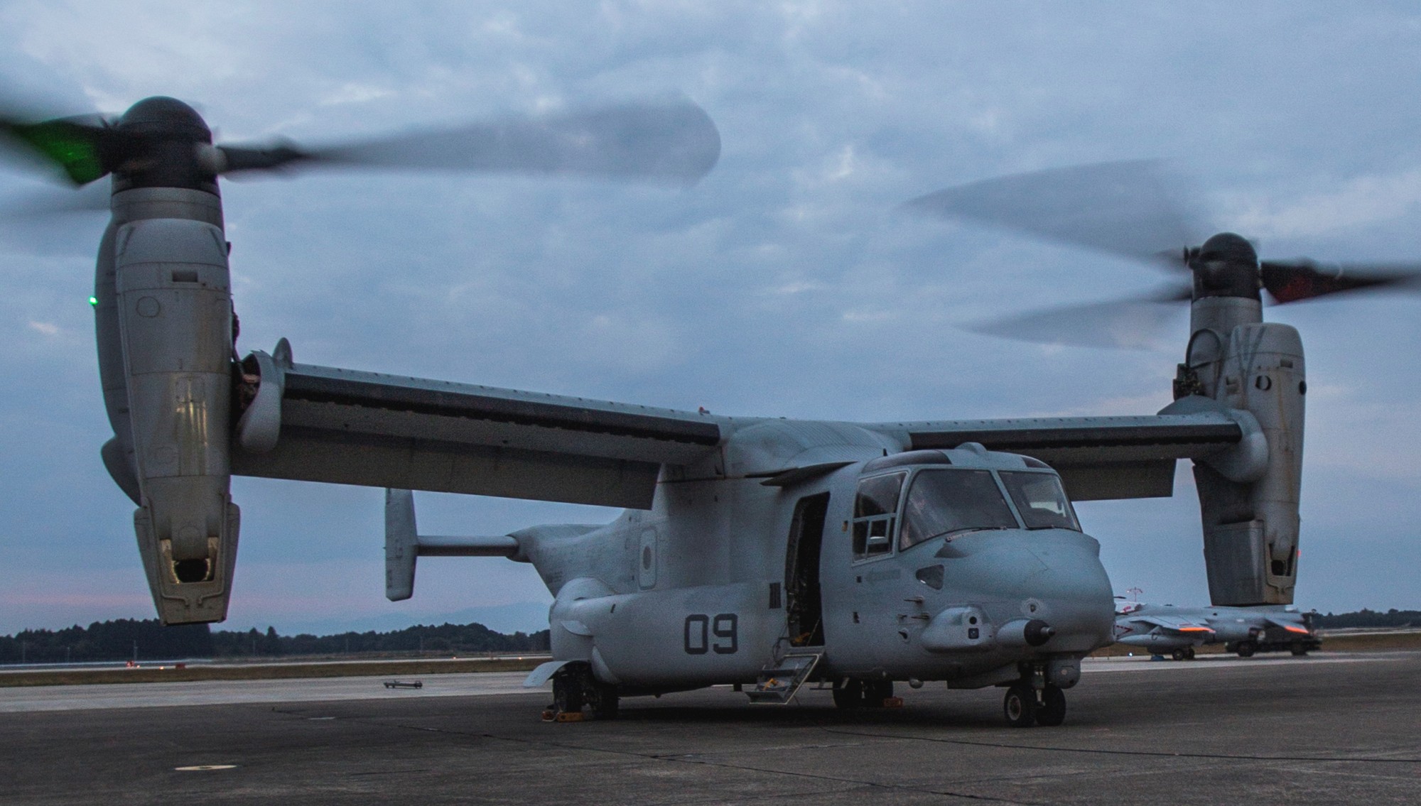 vmm-265 dragons mv-22b osprey mcas futenma 2013 91