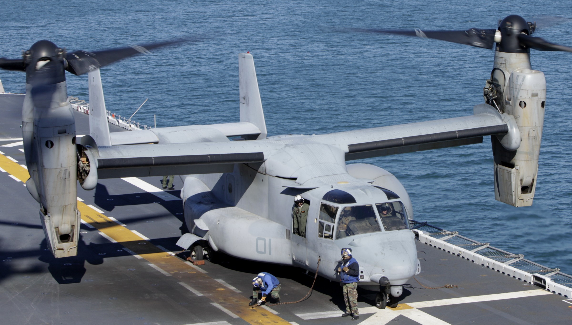 marine medium tiltrotor squadron vmm-266 fighting griffins mv-22b osprey uss kearsarge lhd-3 2012 06