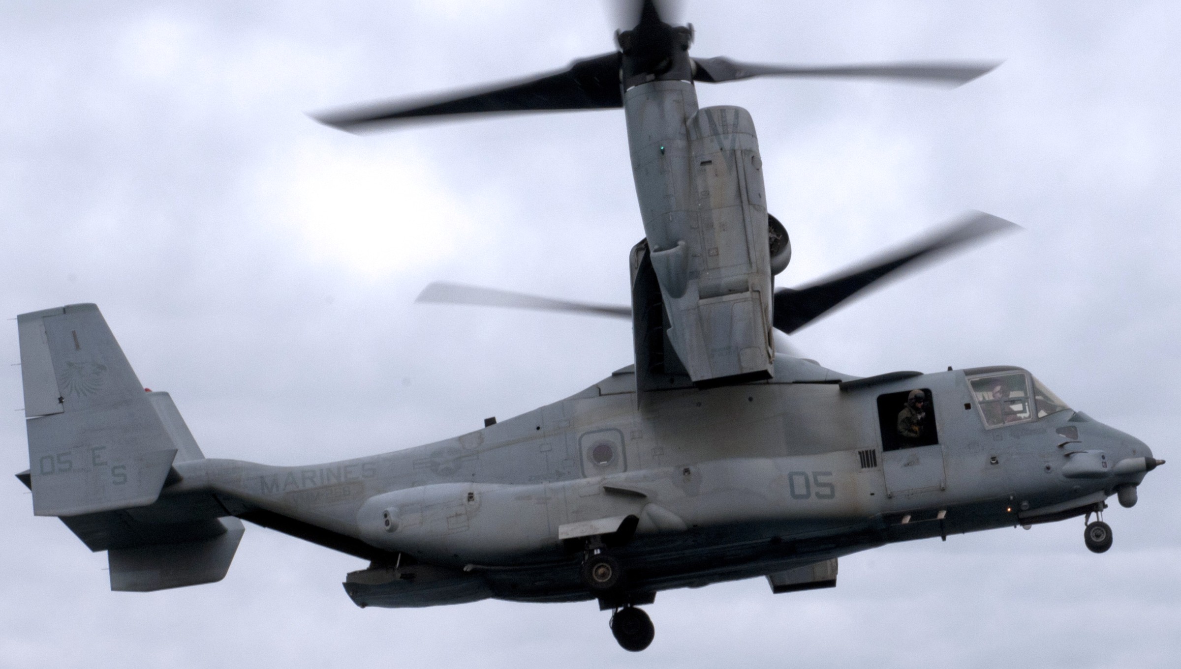 vmm-266 fighting griffins mv-22b osprey uss kearsarge lhd-3 2012 08