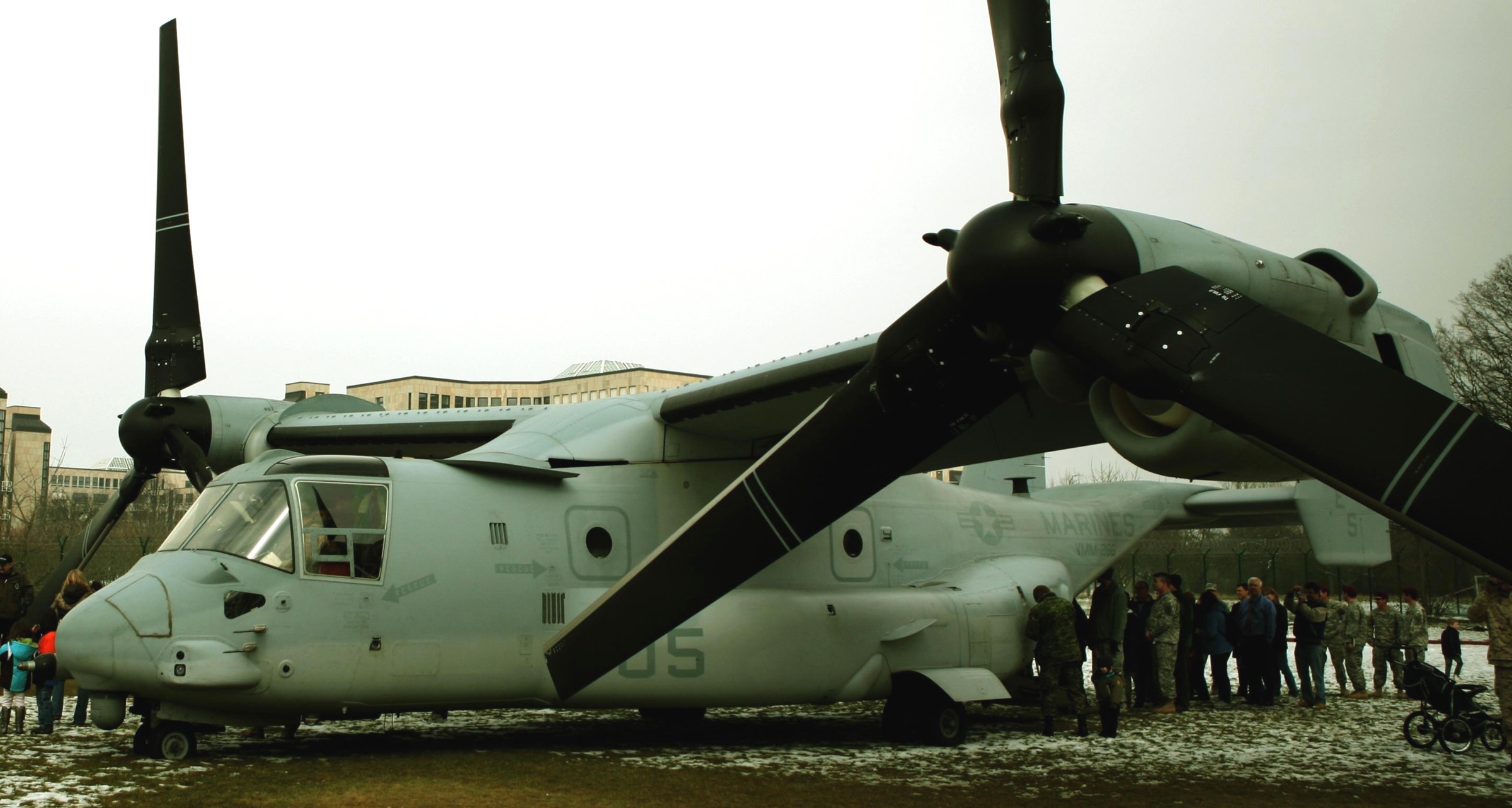 vmm-266 fighting griffins mv-22b osprey stuttgart germany 2013 22
