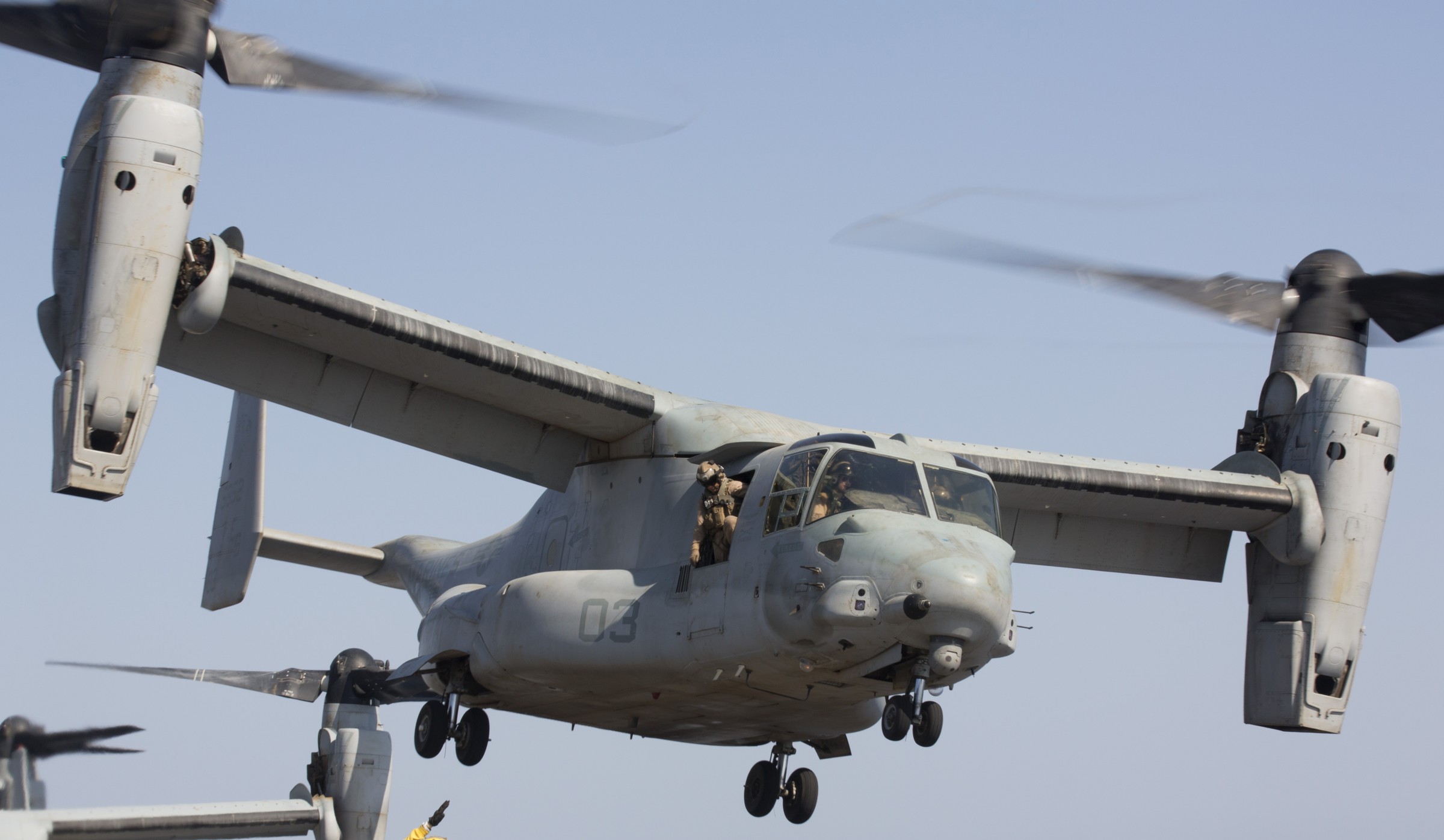 vmm-266 fighting griffins mv-22b osprey uss kearsarge lhd-3 2013 30