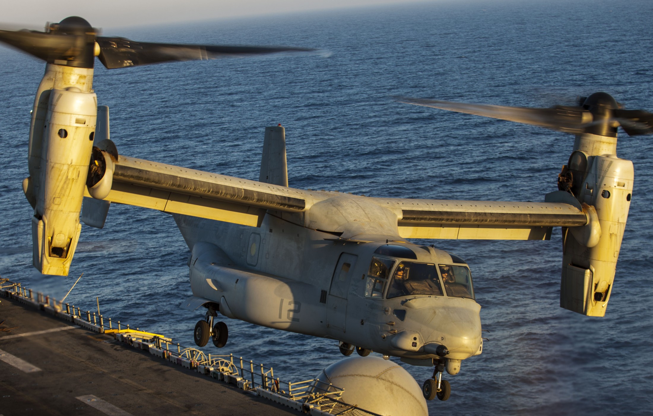 marine medium tiltrotor squadron vmm-266 fighting griffins mv-22b osprey uss kearsarge lhd-3 2013 33