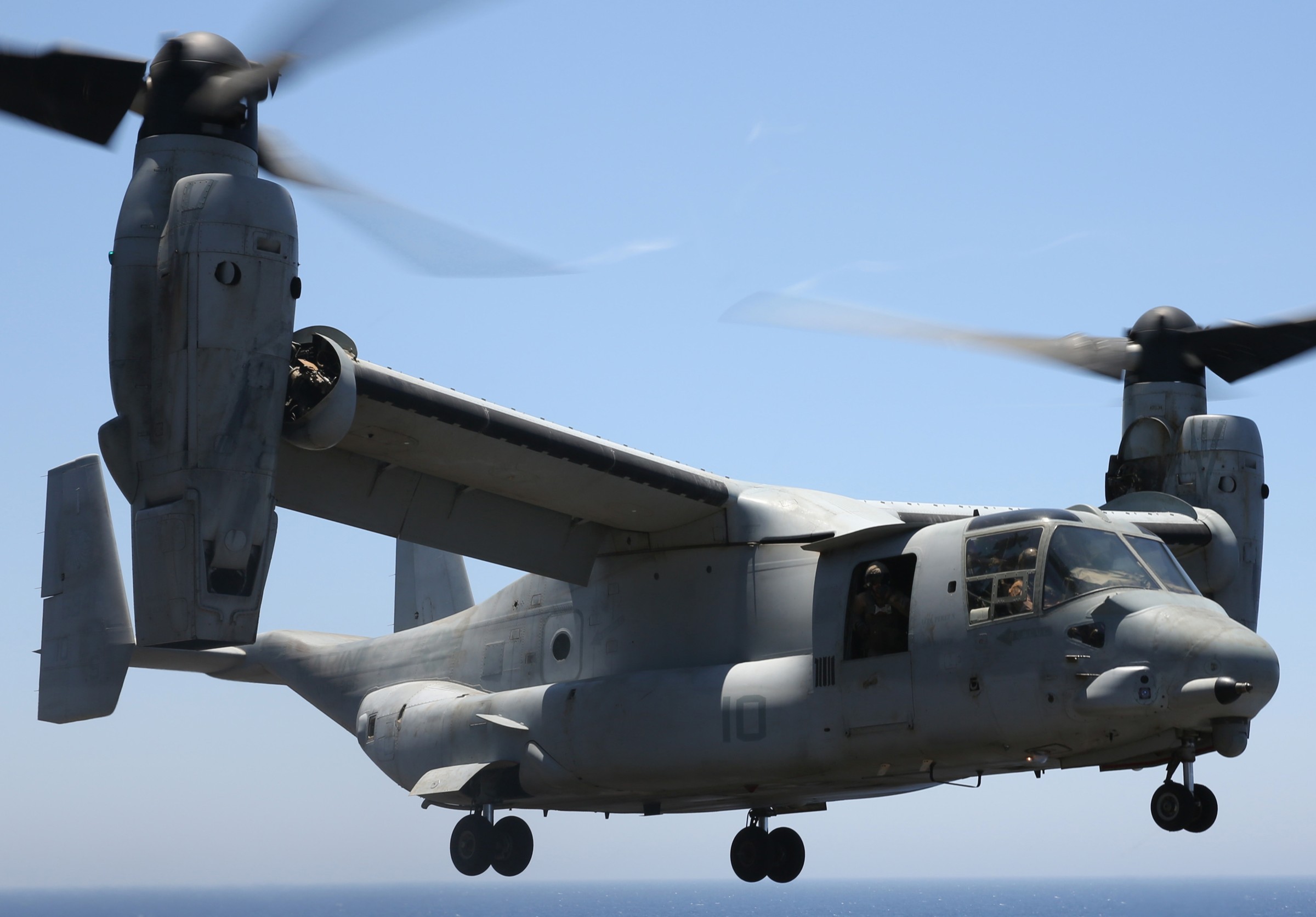 marine medium tiltrotor squadron vmm-266 fighting griffins mv-22b osprey uss kearsarge lhd-3 2013 34