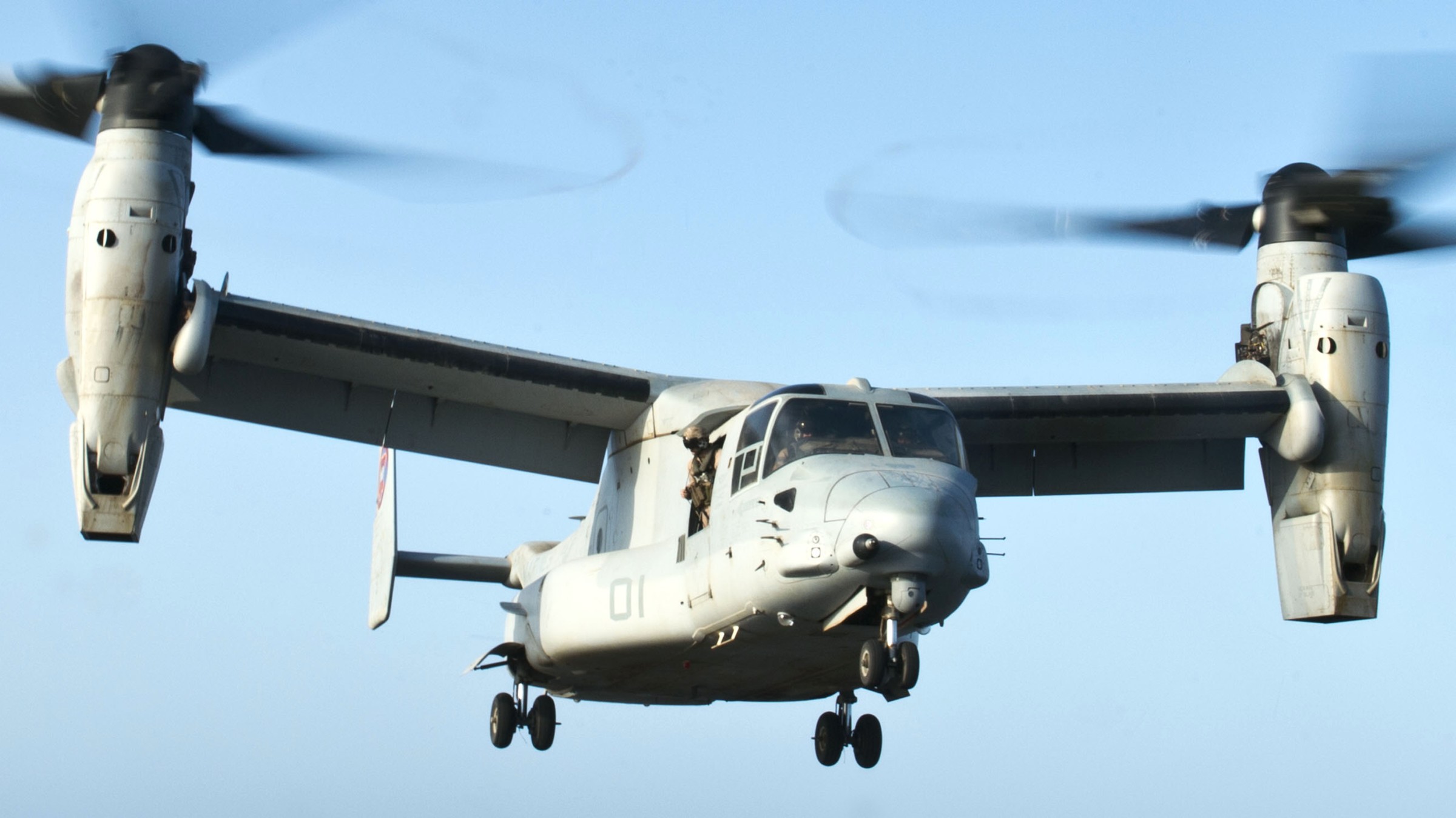 vmm-266 fighting griffins mv-22b osprey uss carter hall lsd-50 2013 36