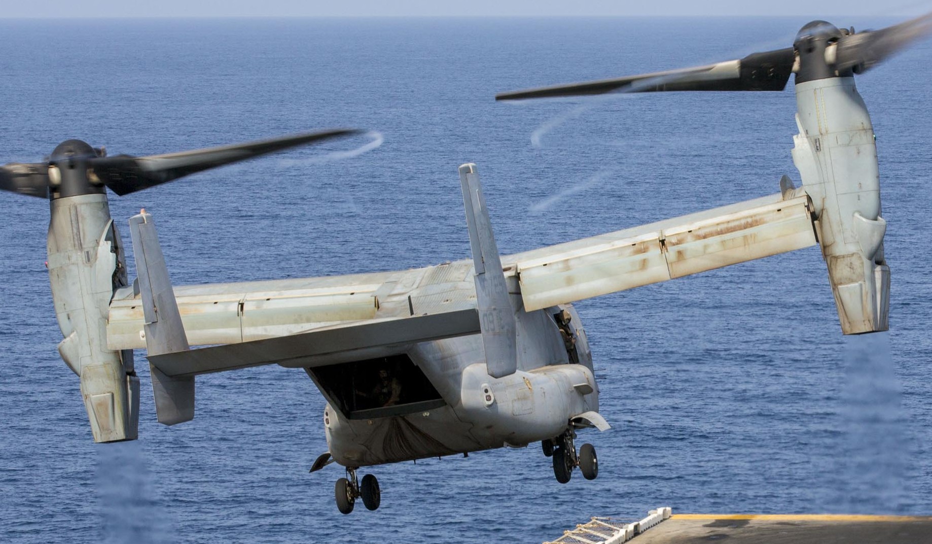 vmm-266 fighting griffins mv-22b osprey uss kearsarge lhd-3 2013 42