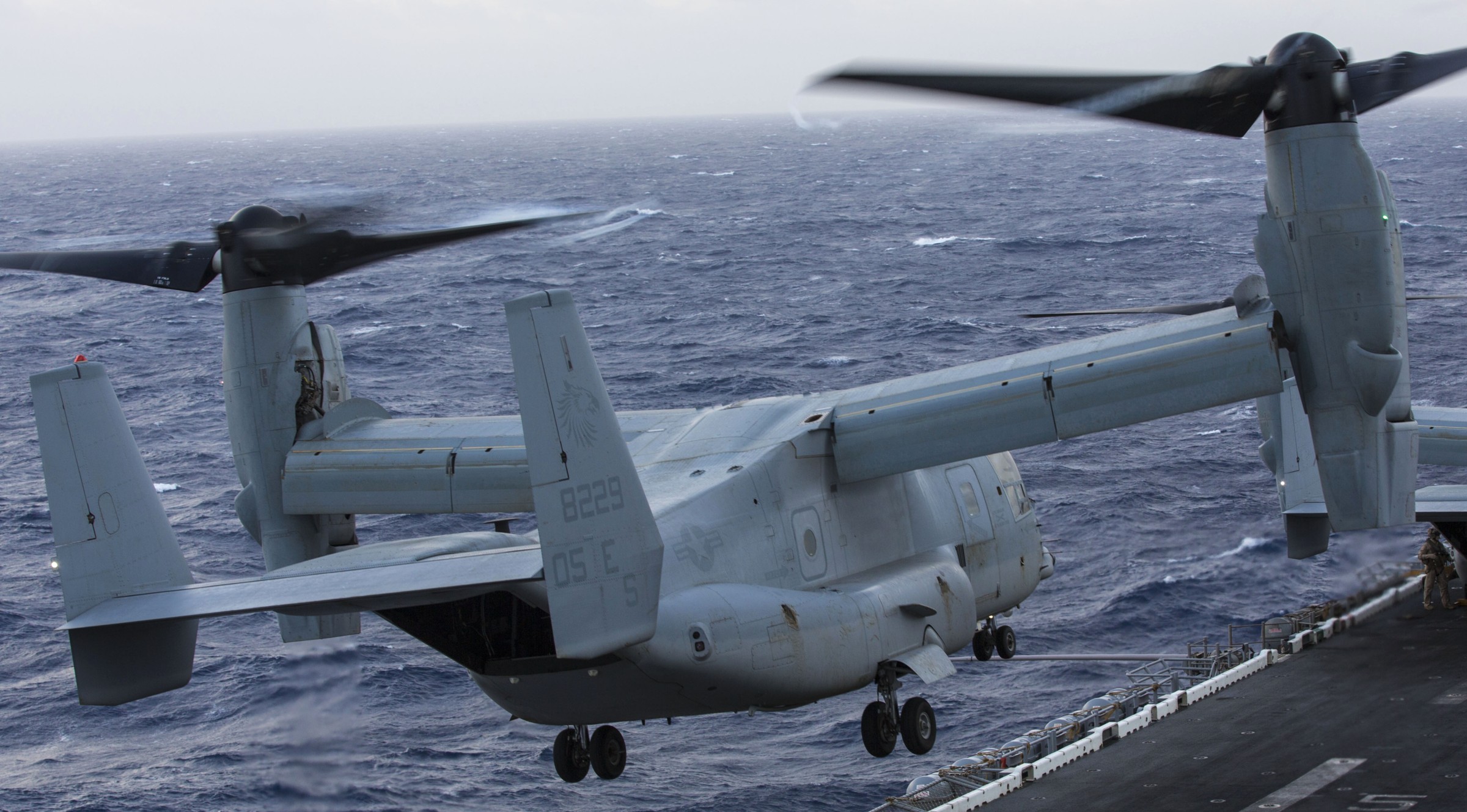 vmm-266 fighting griffins mv-22b osprey uss kearsarge lhd-3 2013 44