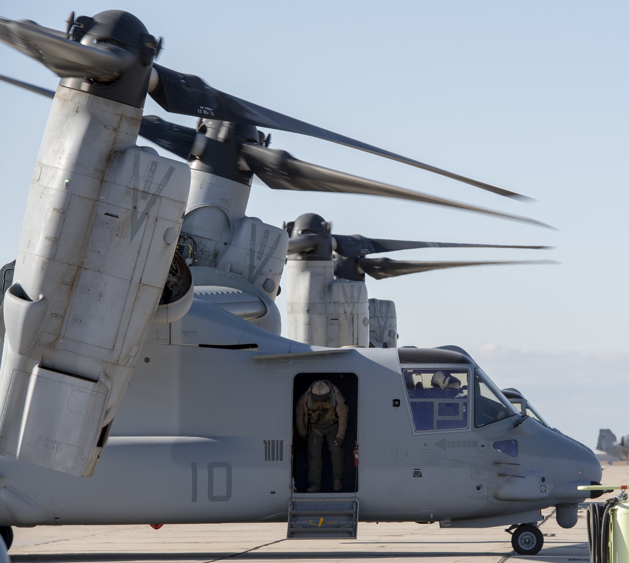 vmm-362 ugly angels marine medium tiltrotor squadron mv-22b osprey 24