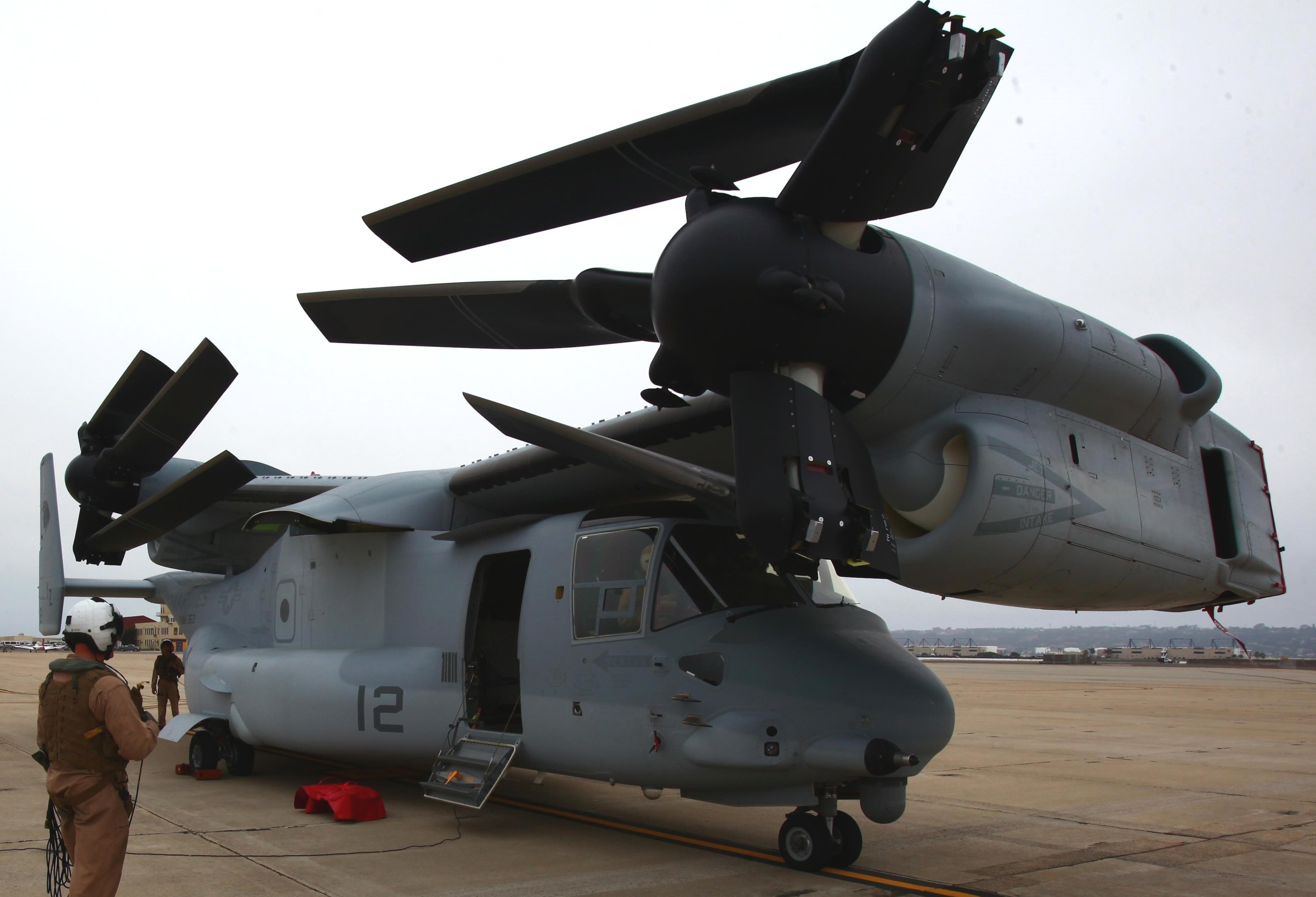 vmm-363 red lions mv-22b osprey nas north island 2013 02
