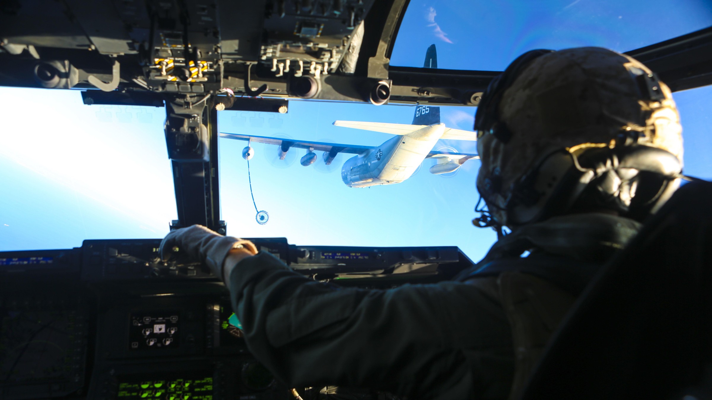 vmm-363 red lions mv-22b osprey inflight refueling 2015 08