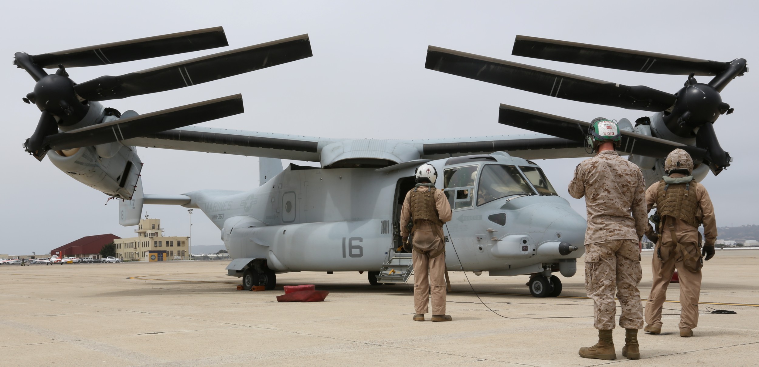 vmm-363 red lions mv-22b osprey nas north island 2013 34