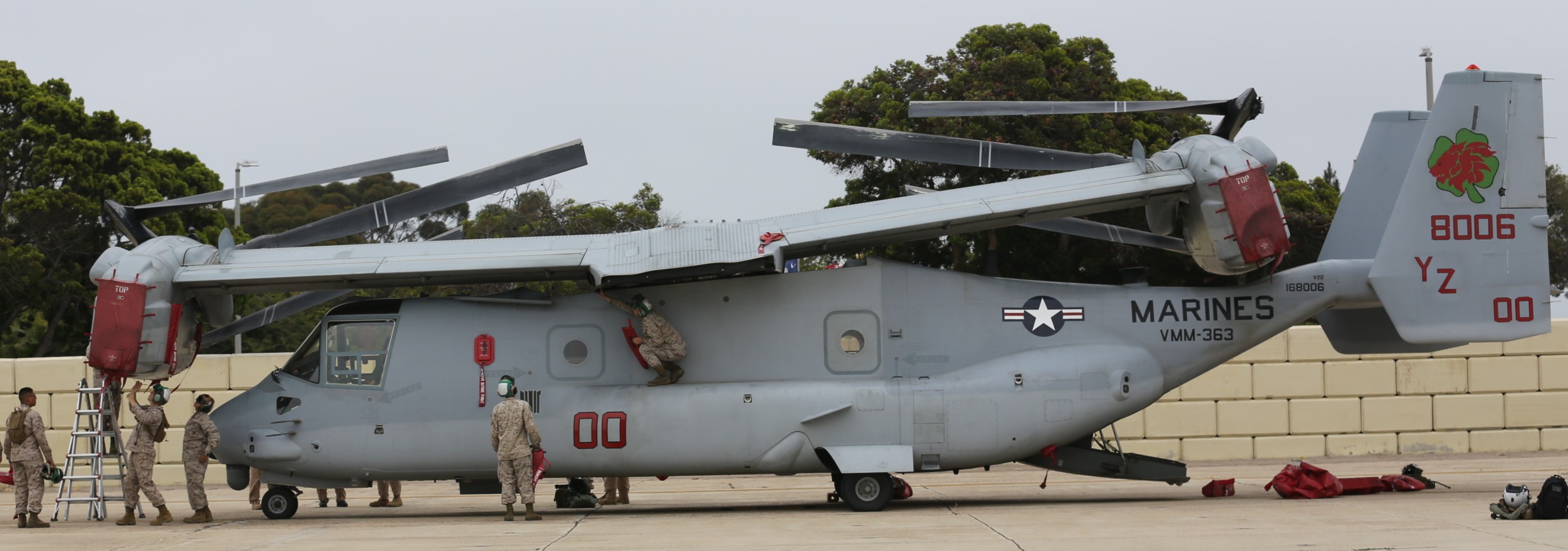 vmm-363 red lions mv-22b osprey nas north island 2013 35