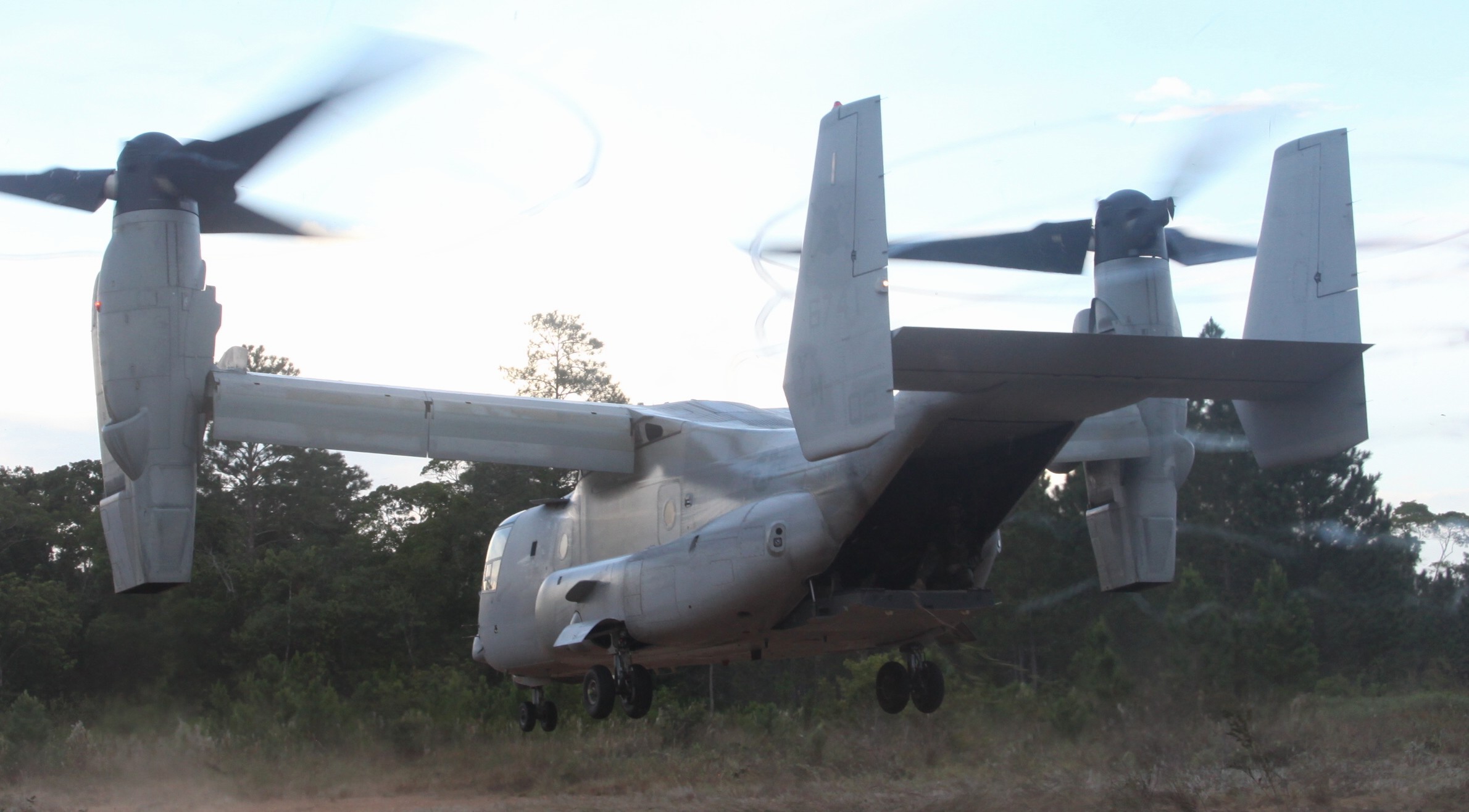 vmm-365 blue knights mv-22b osprey belize 2011 17