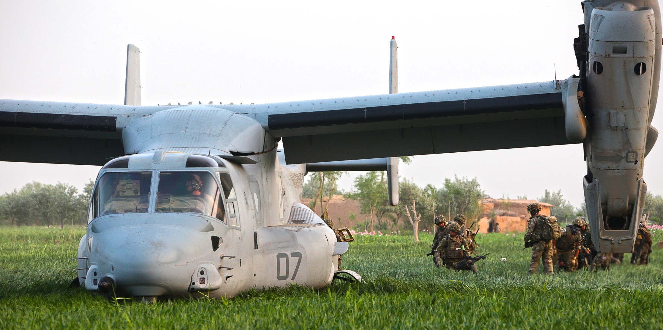 vmm-365 blue knights mv-22b osprey afghanistan 2012 24