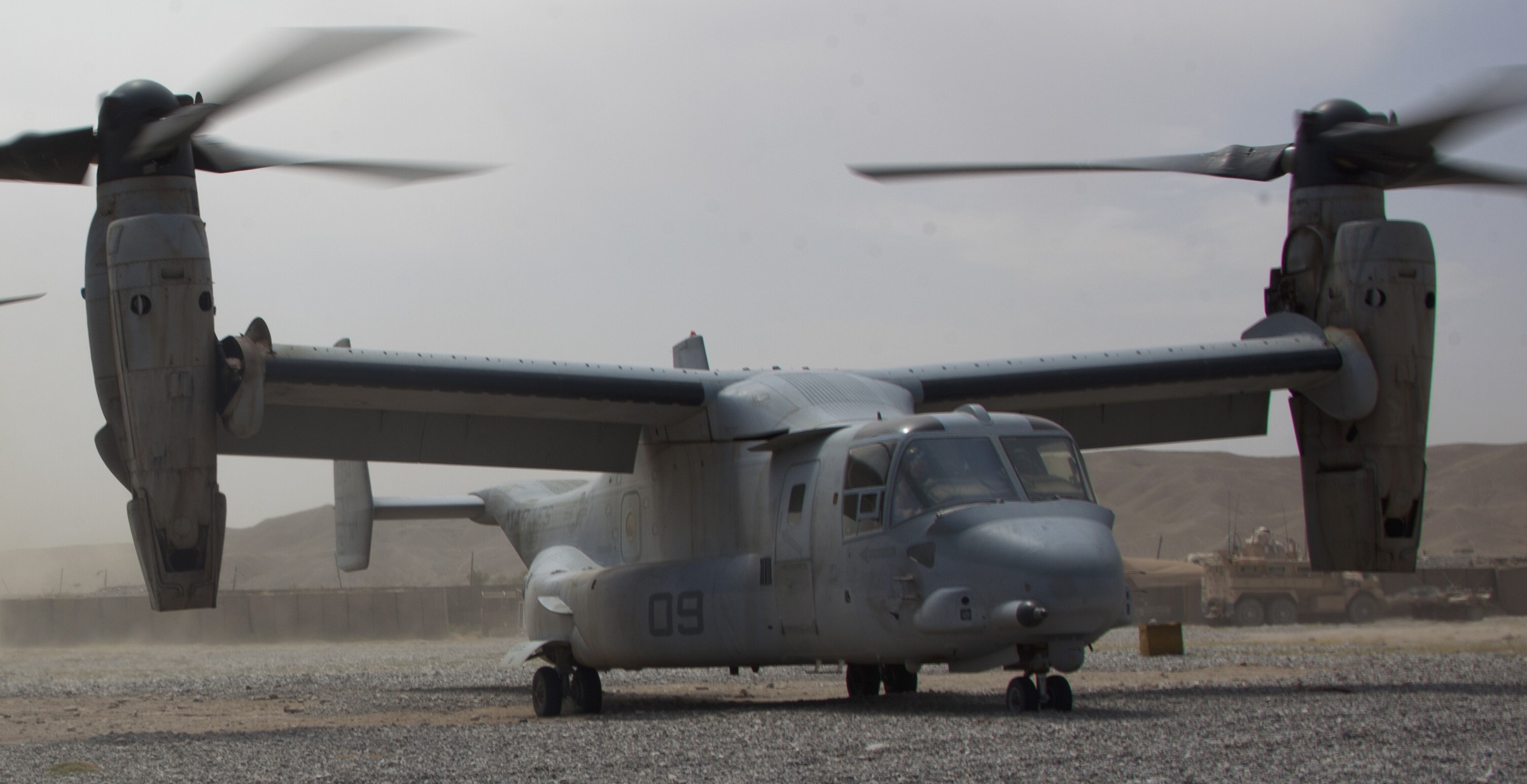 vmm-365 blue knights mv-22b osprey afghanistan 2012 32