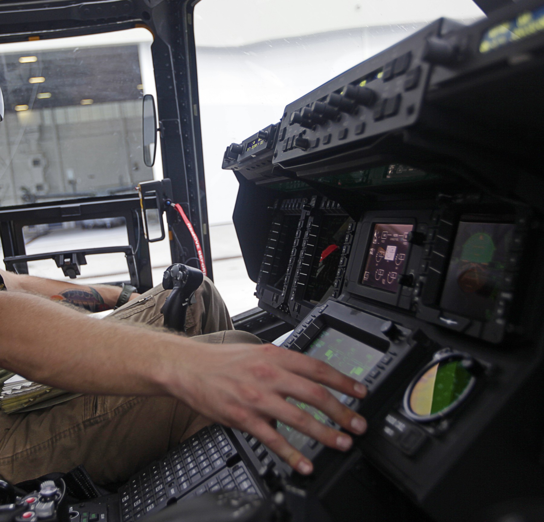 vmm-365 blue knights mv-22b osprey cockpit 2015 53