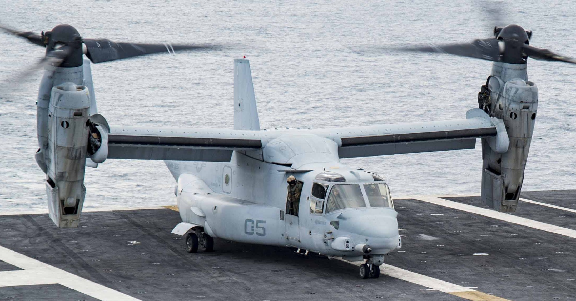 vmm-365 blue knights mv-22b osprey uss dwight d. eisenhower cvn-69 2015 55