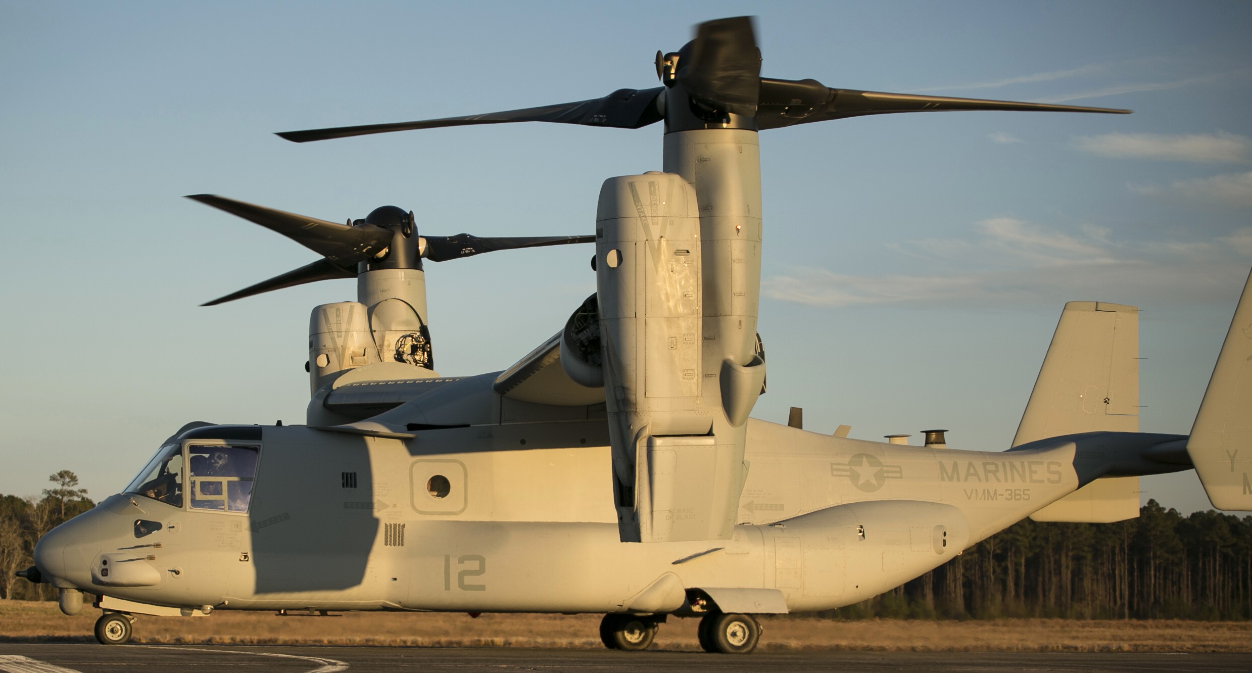 vmm-365 blue knights mv-22b osprey mcas new river 2016 58