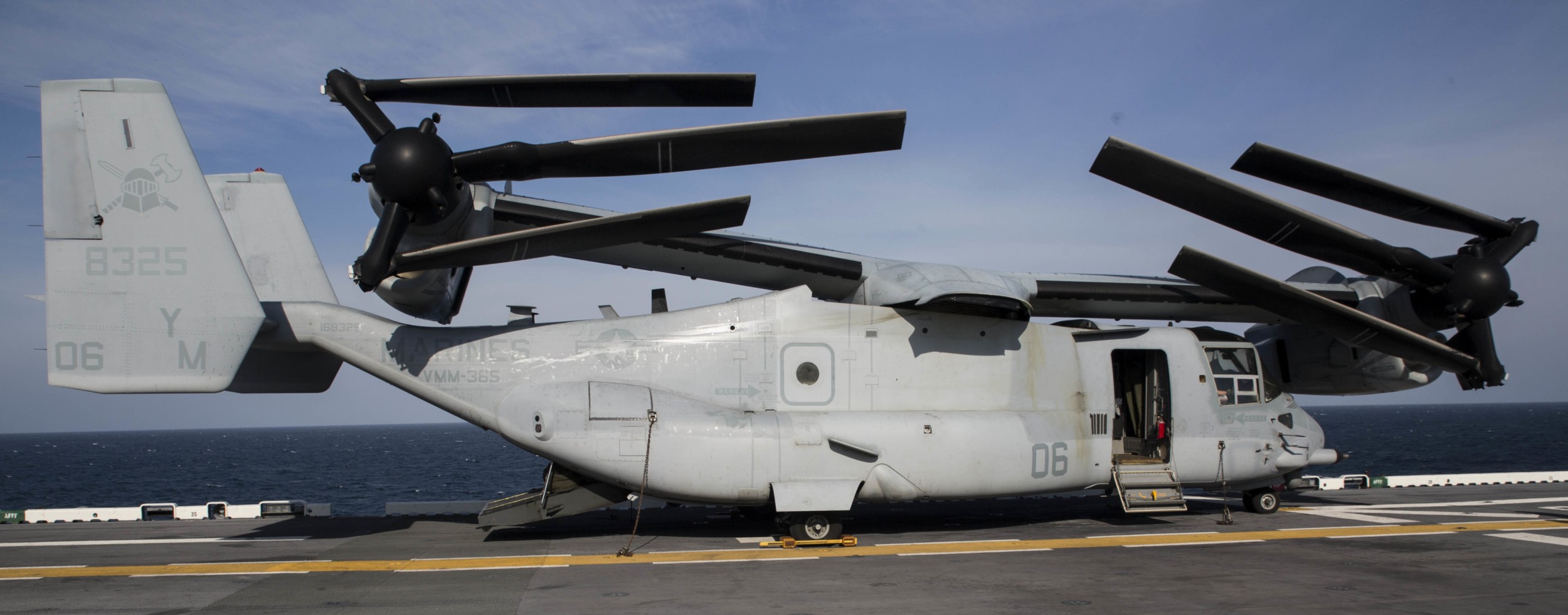 vmm-365 blue knights mv-22b osprey uss bataan lhd-5 2016 90