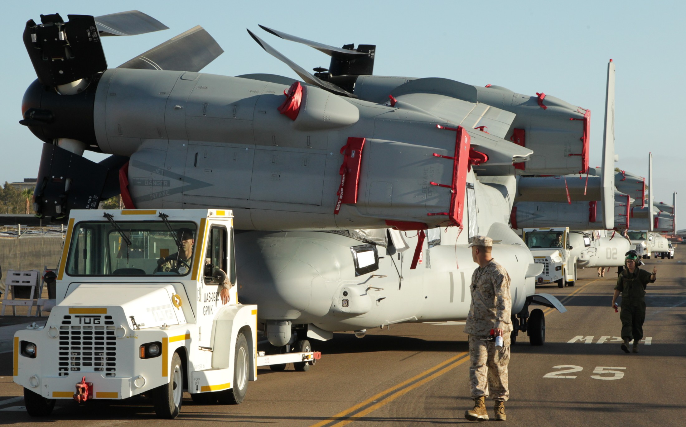 vmm-561 pale horse marine medium tiltrotor squadron mv-22b osprey usmc 09p