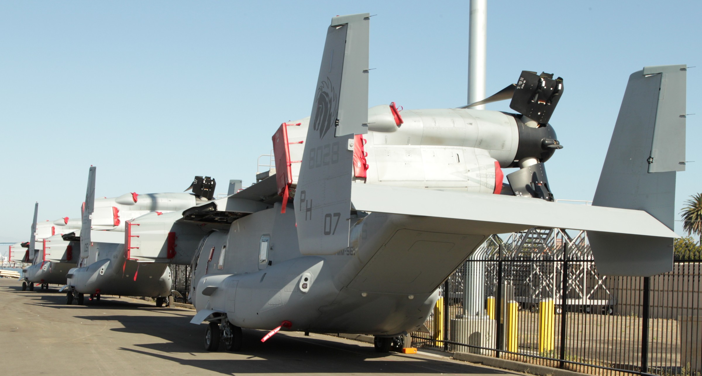 vmm-561 pale horse marine medium tiltrotor squadron mv-22b osprey usmc 10p