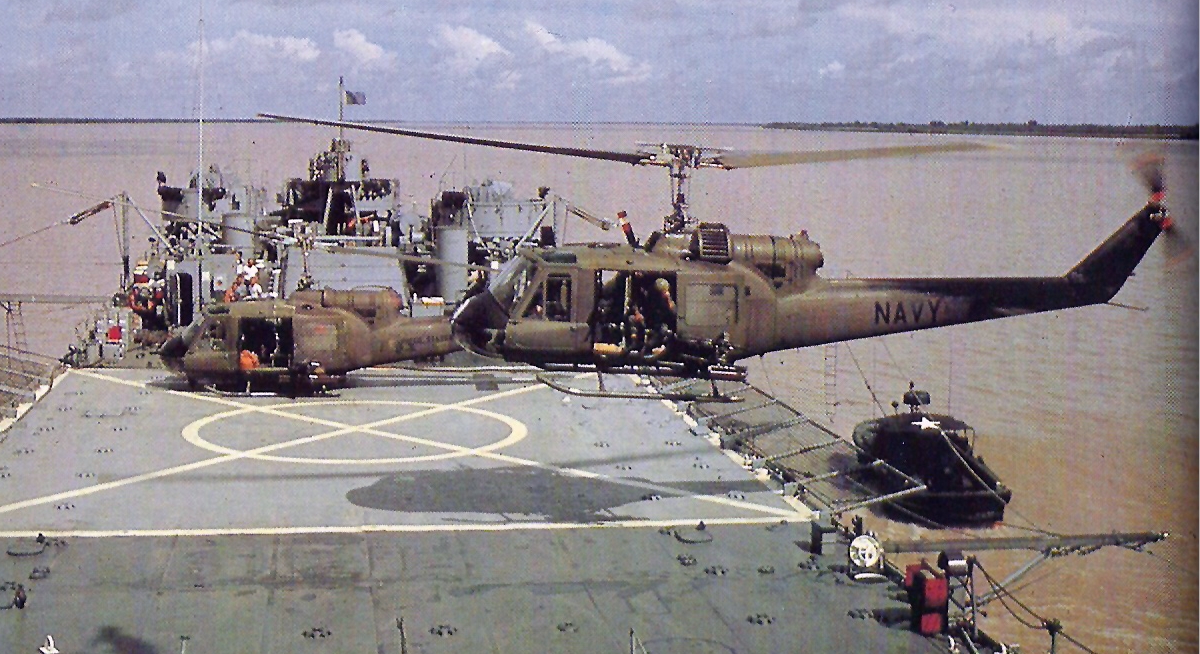 hal-3 seawolves helicopter attack squadron light us navy uh-1 huey 05